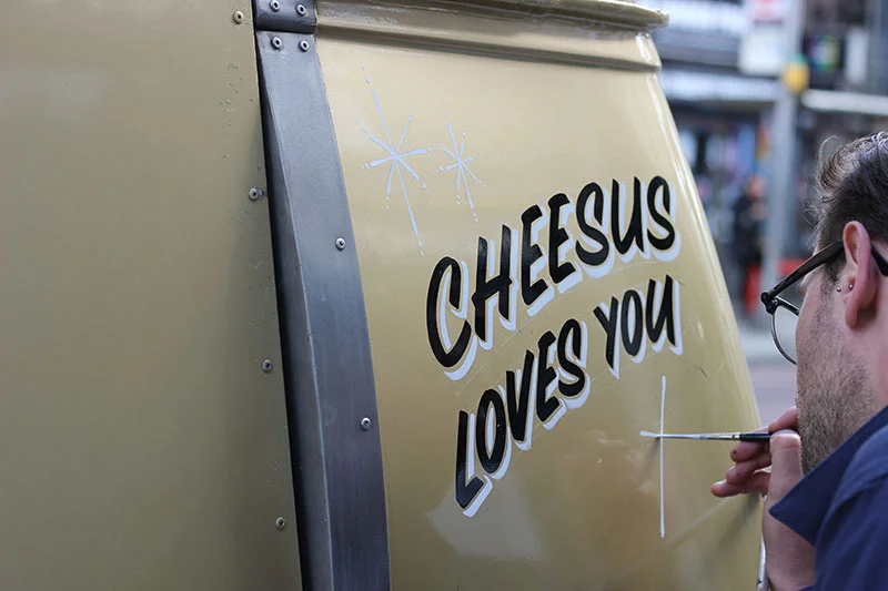 4-anna-maes-mac-n-cheese-mac-not-crck-sign-painting-branding-truck-casual-lettering.jpg