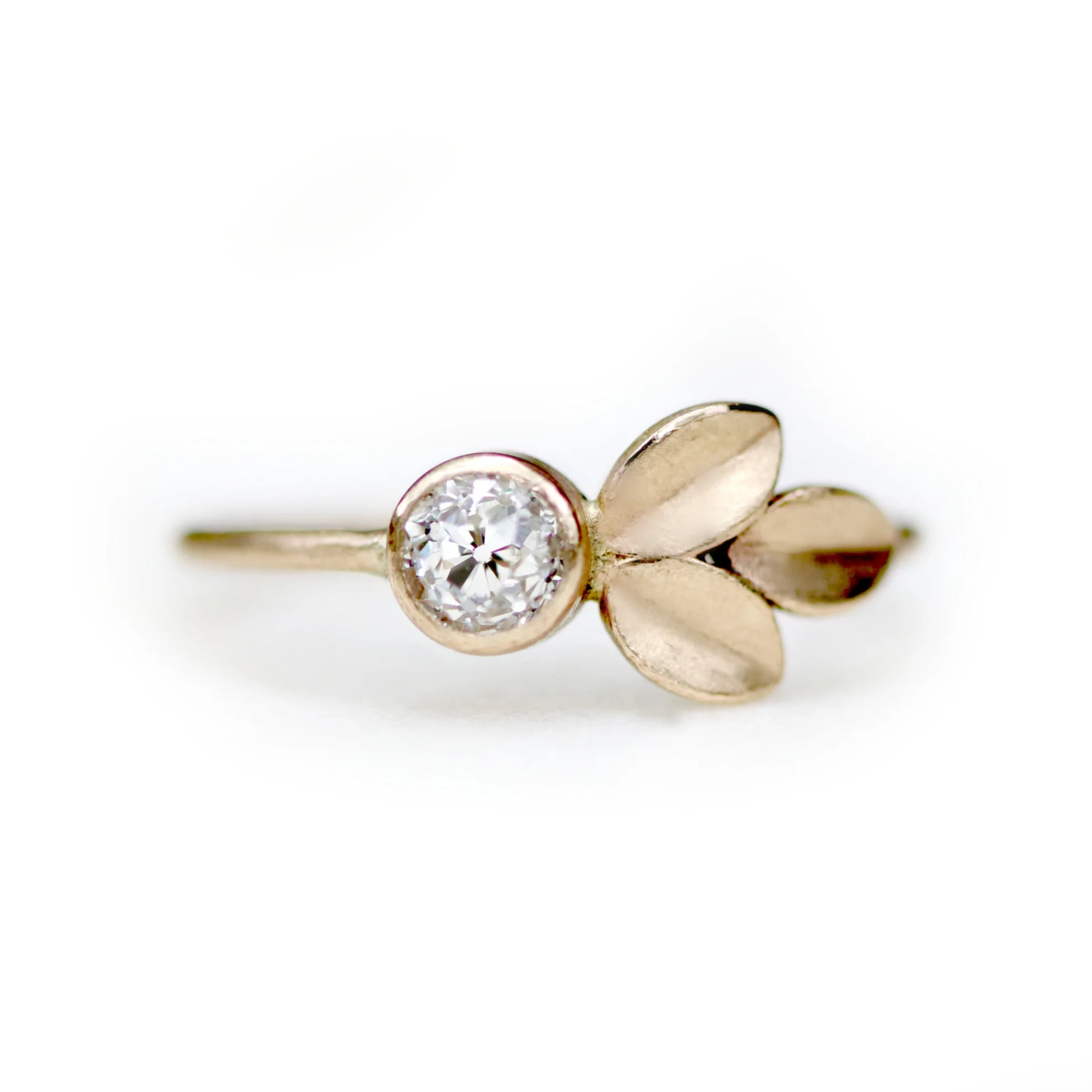 Three_Leaf_Fern_Ring_ 0.45ct_oec-diamond_wb.jpg