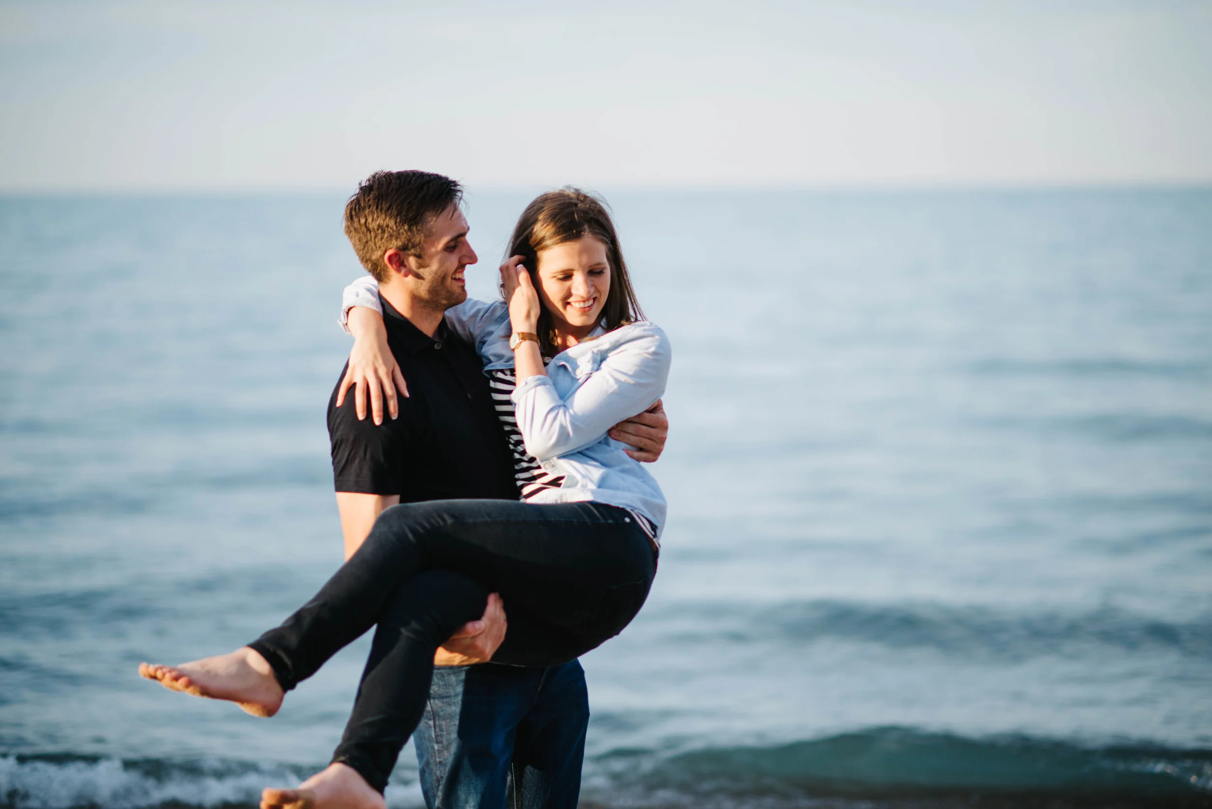 Oak Street Beach Chicago Engagement | Erika Aileen Photography
