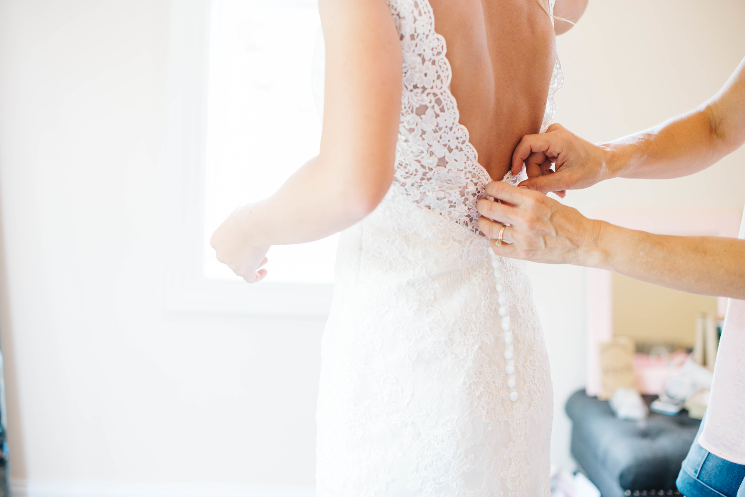 Barn at Kennedy Farms Green and Pink Wedding | Erika Aileen Photography