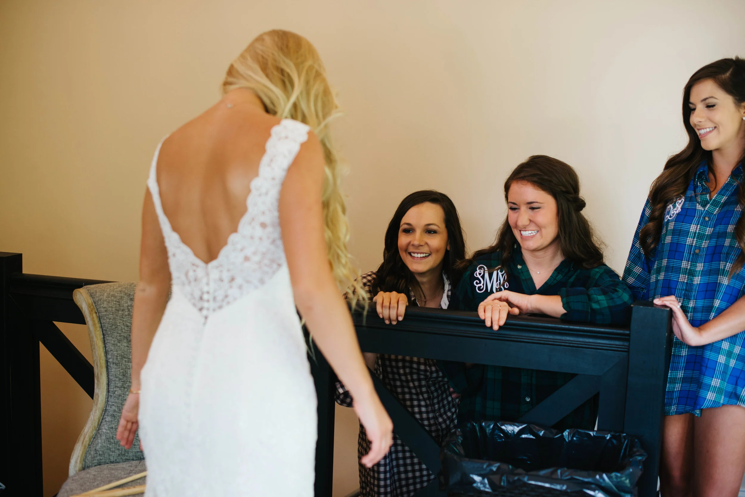 Barn at Kennedy Farms Green and Pink Wedding | Erika Aileen Photography