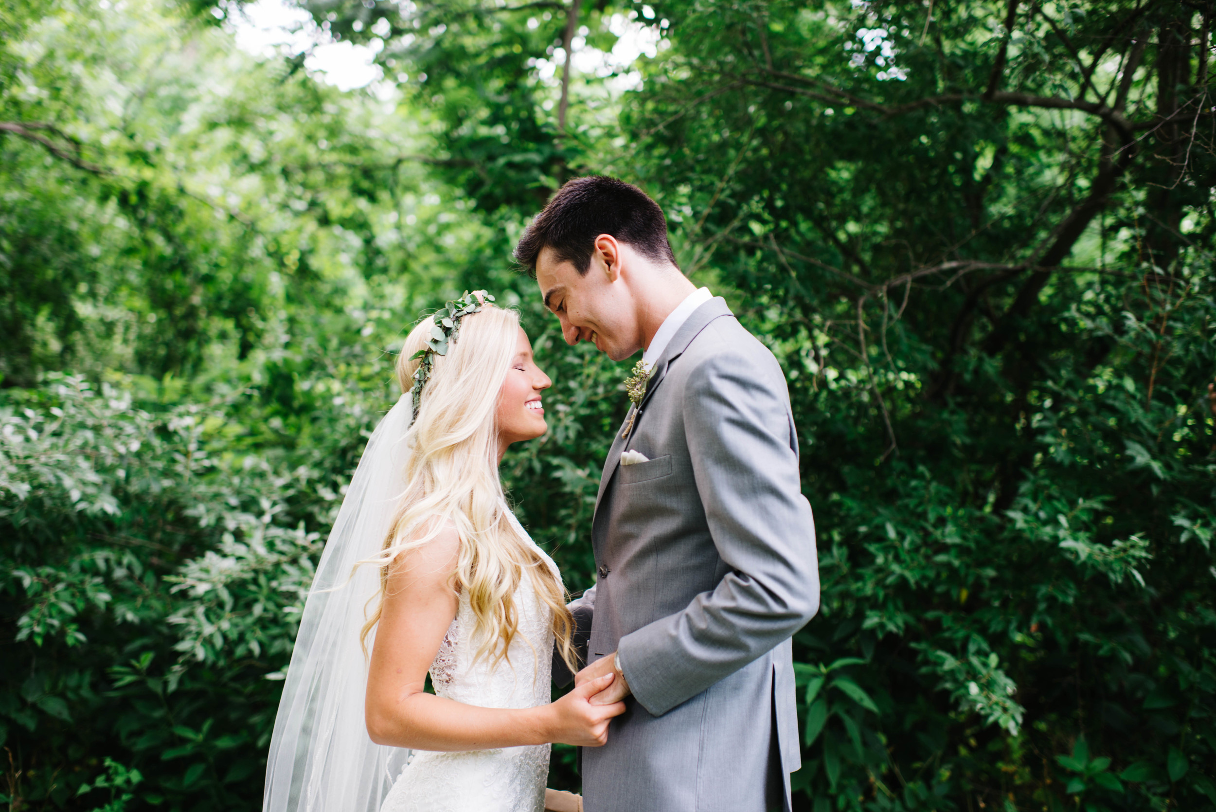 Barn at Kennedy Farms Green and Pink Wedding | Erika Aileen Photography