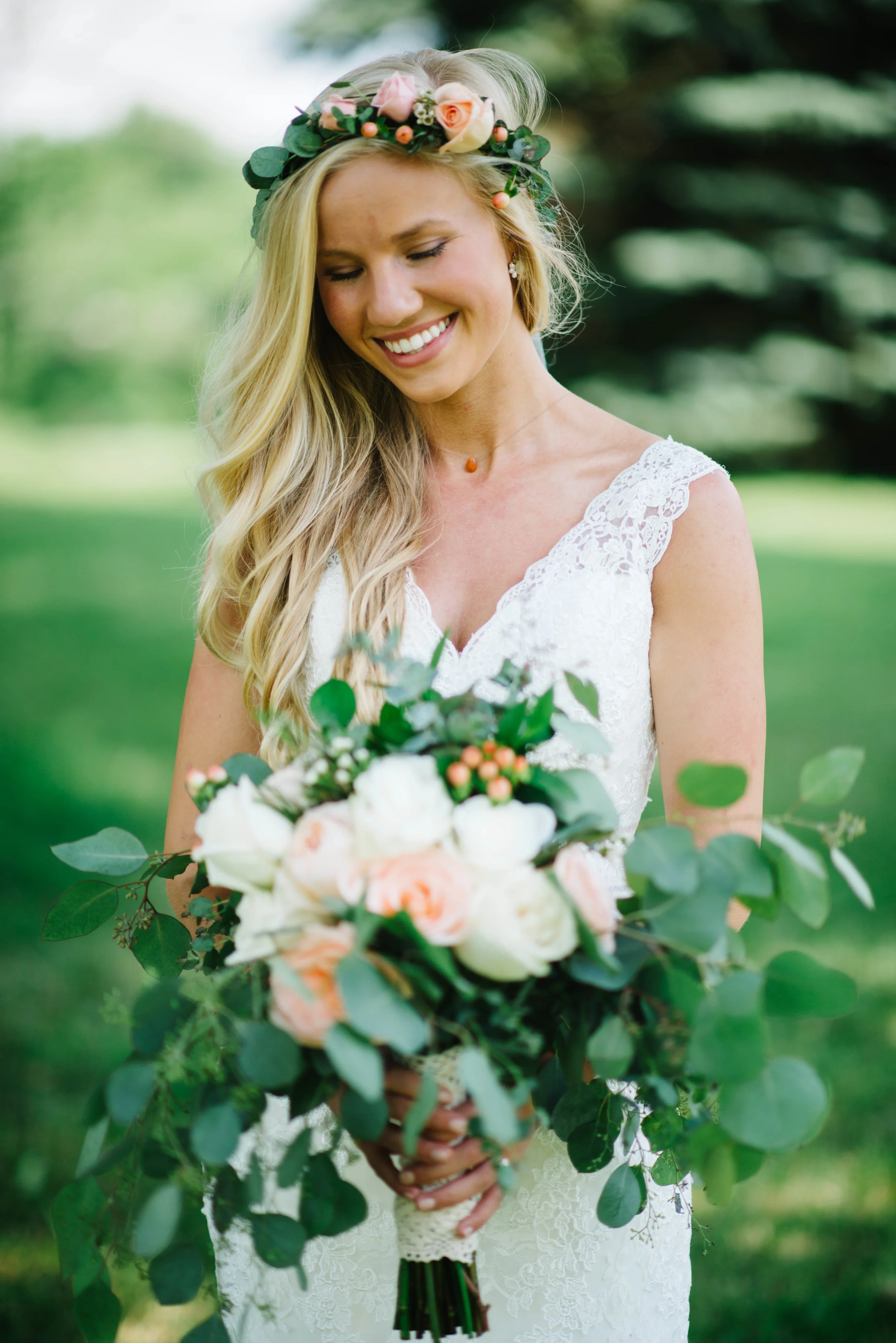 Barn at Kennedy Farms Green and Pink Wedding | Erika Aileen Photography