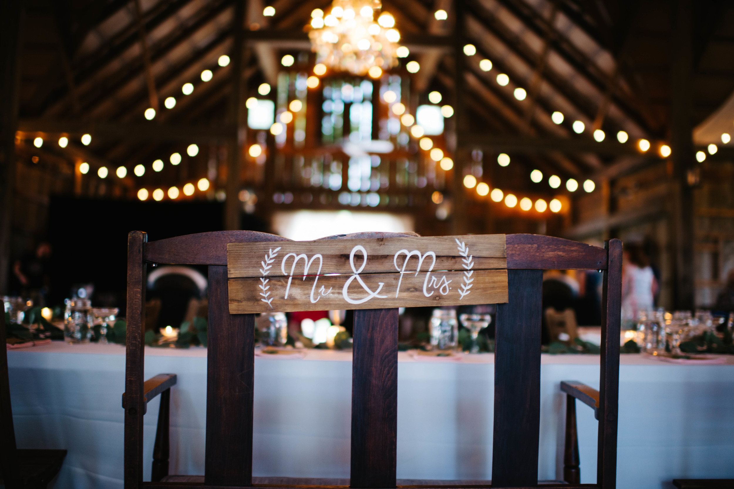 Barn at Kennedy Farms Green and Pink Wedding | Erika Aileen Photography