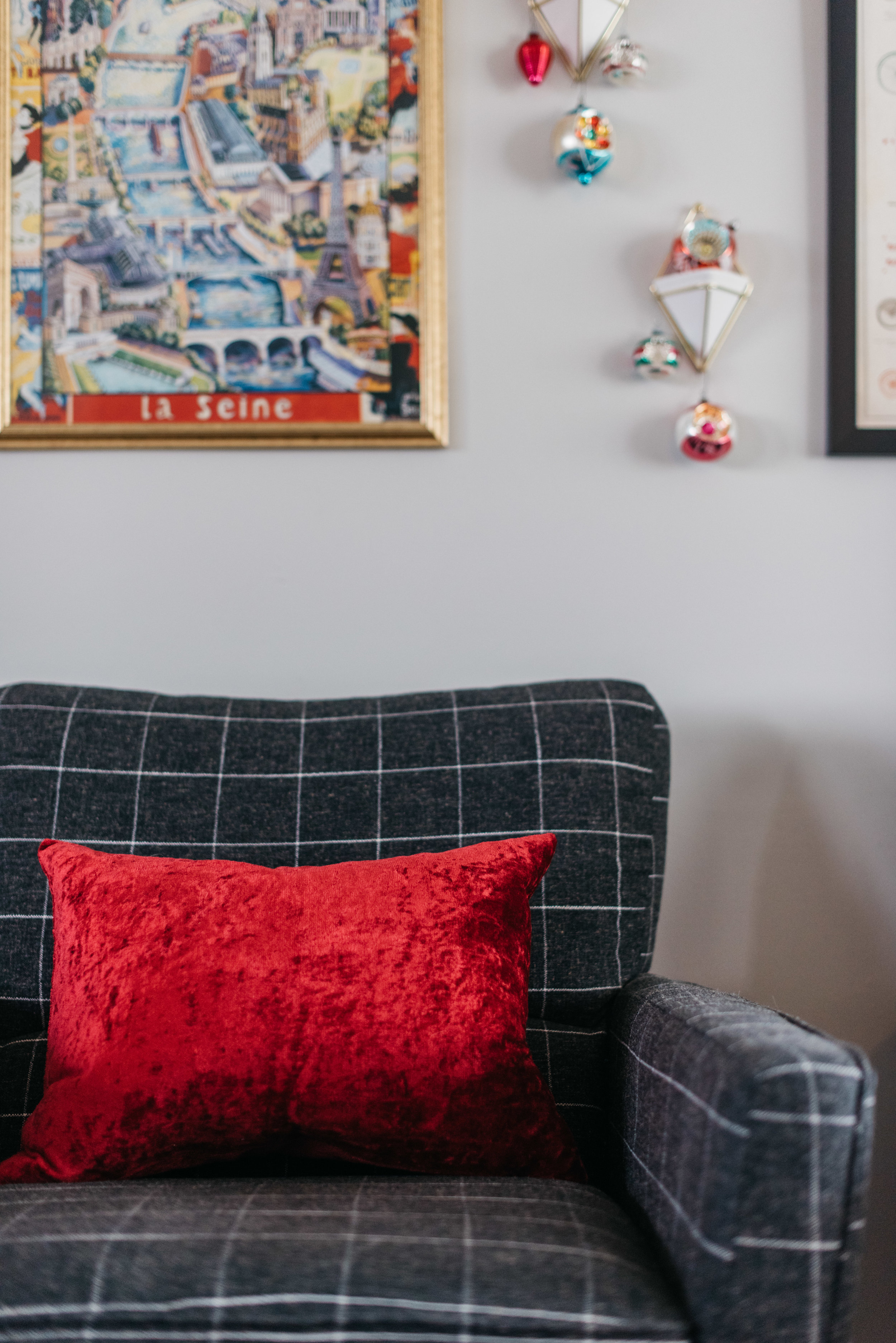 Mid century christmas decor erika aileen photography chicago indianapolis wedding photographer