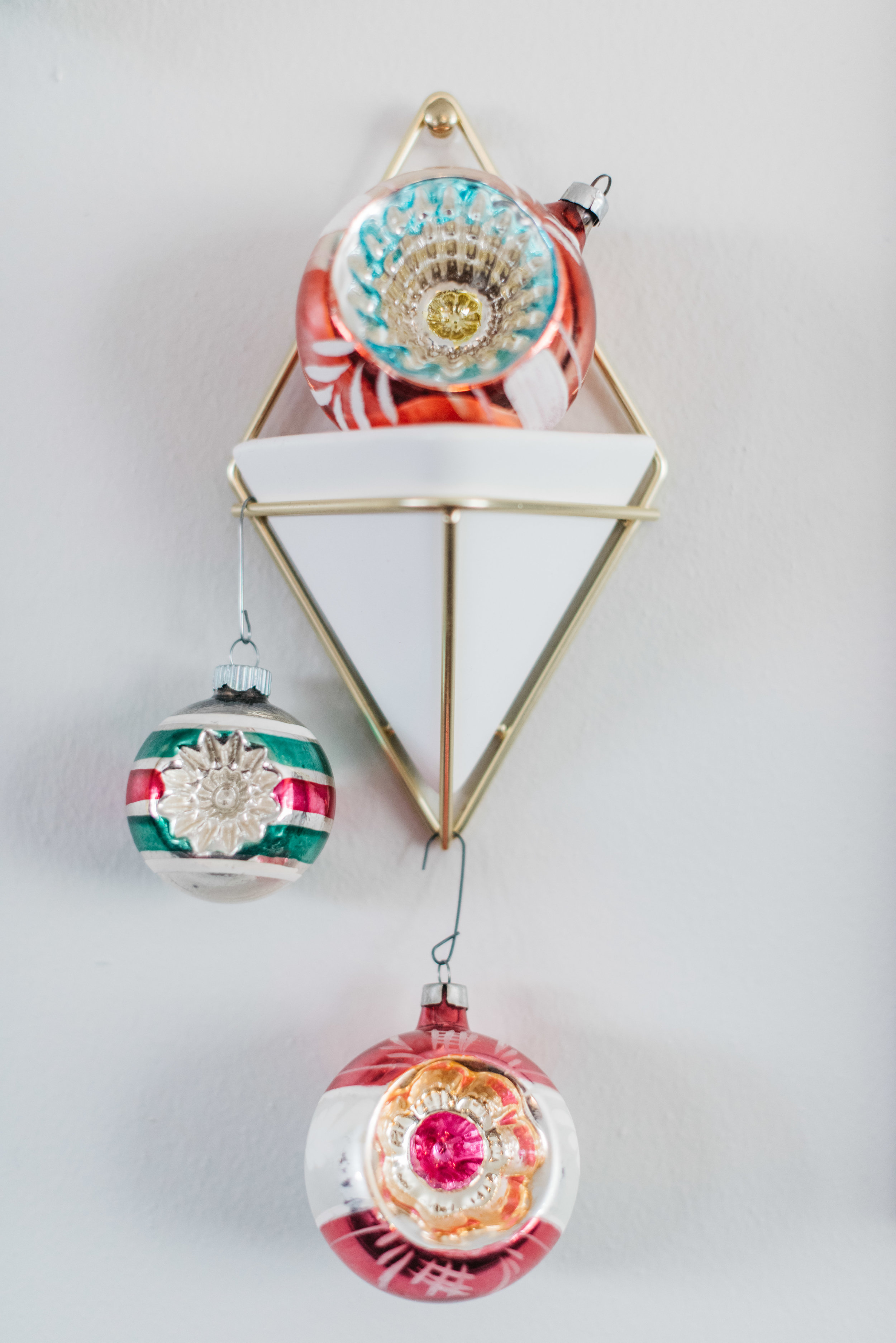 Mid century christmas decor erika aileen photography chicago indianapolis wedding photographer