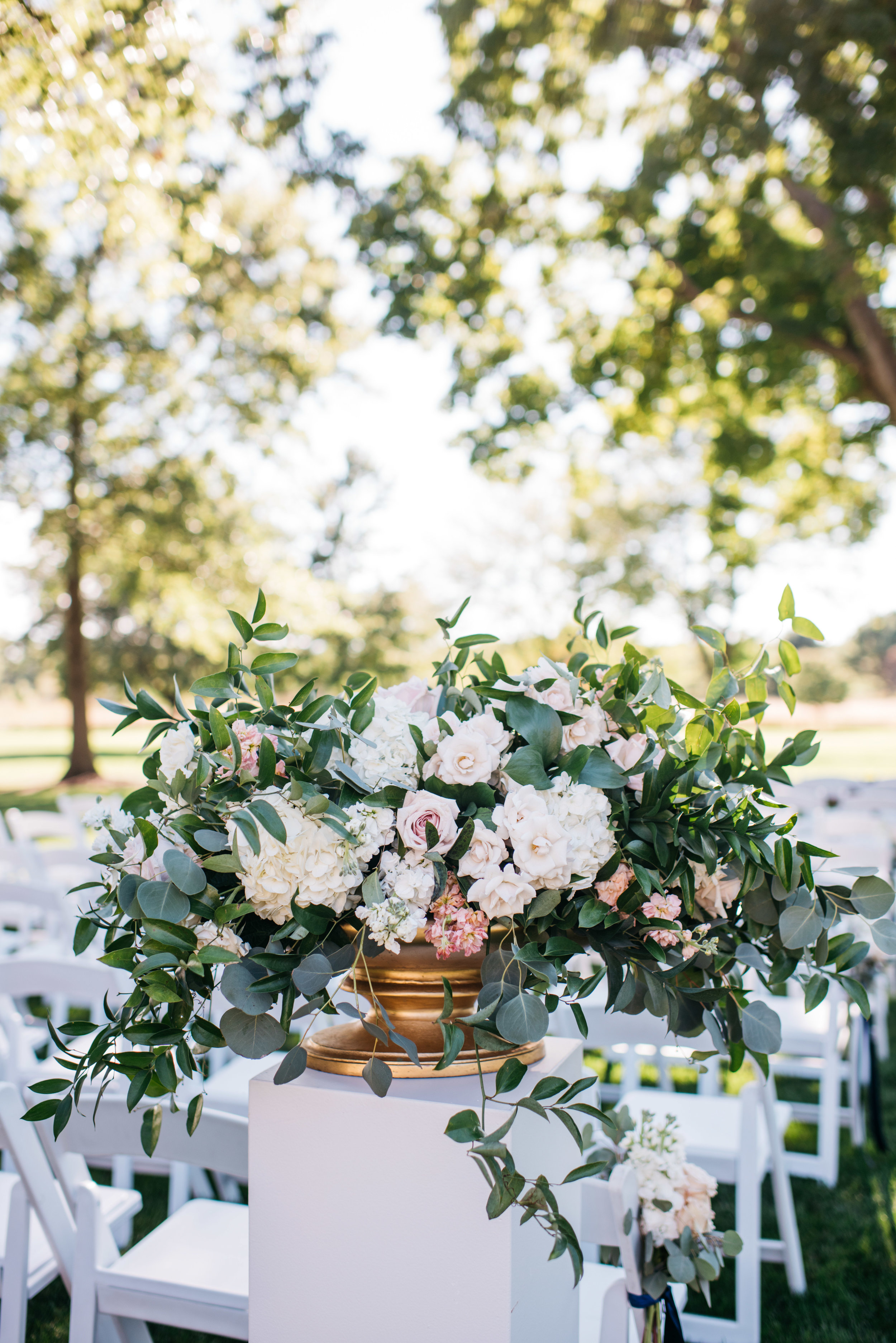 Chikaming Country Club Wedding Union Pier Michigan Wedding Erika Aileen Photography Michigan Wedding Photographer