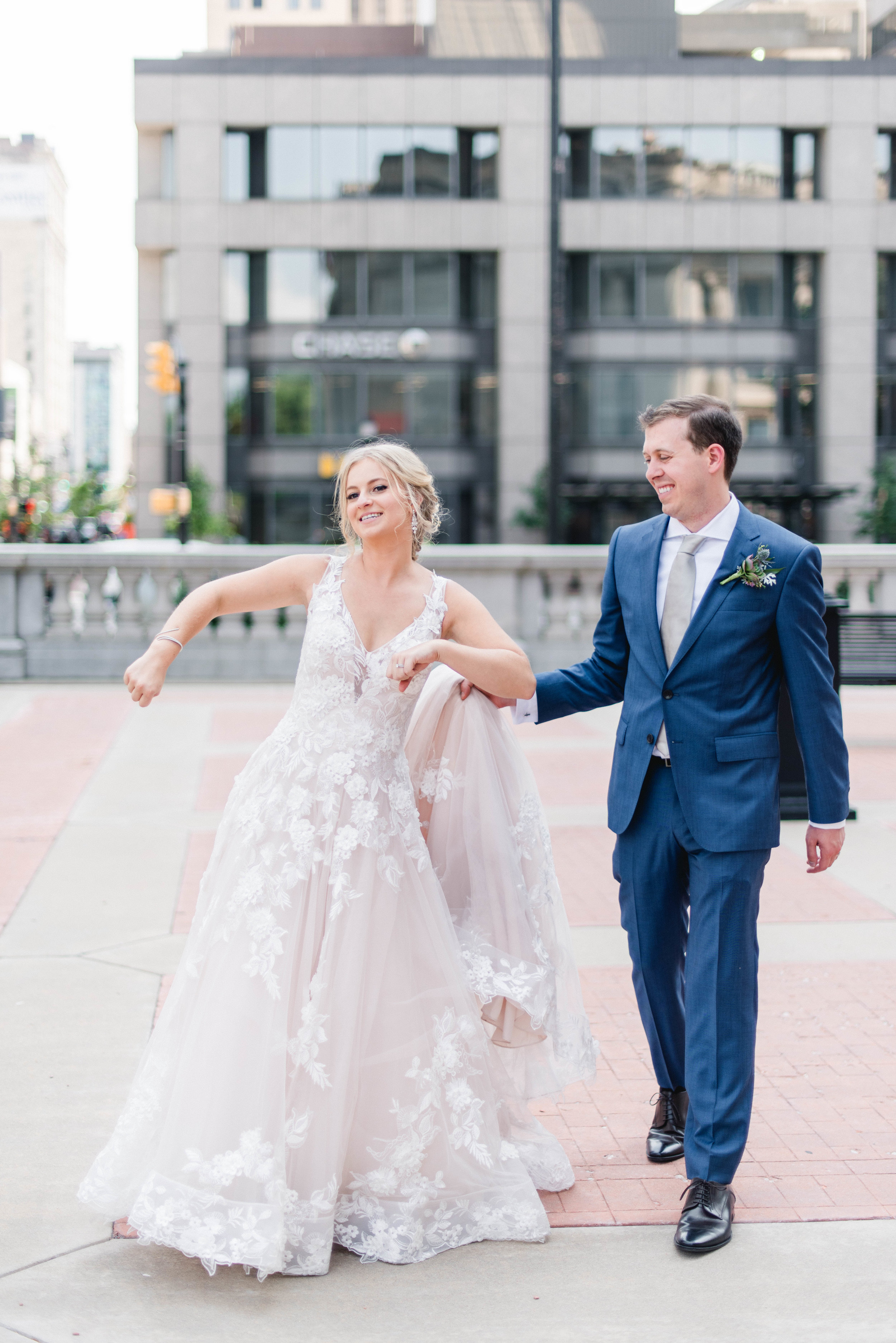 Regions Tower Wedding Indianapolis Erika Aileen Photography