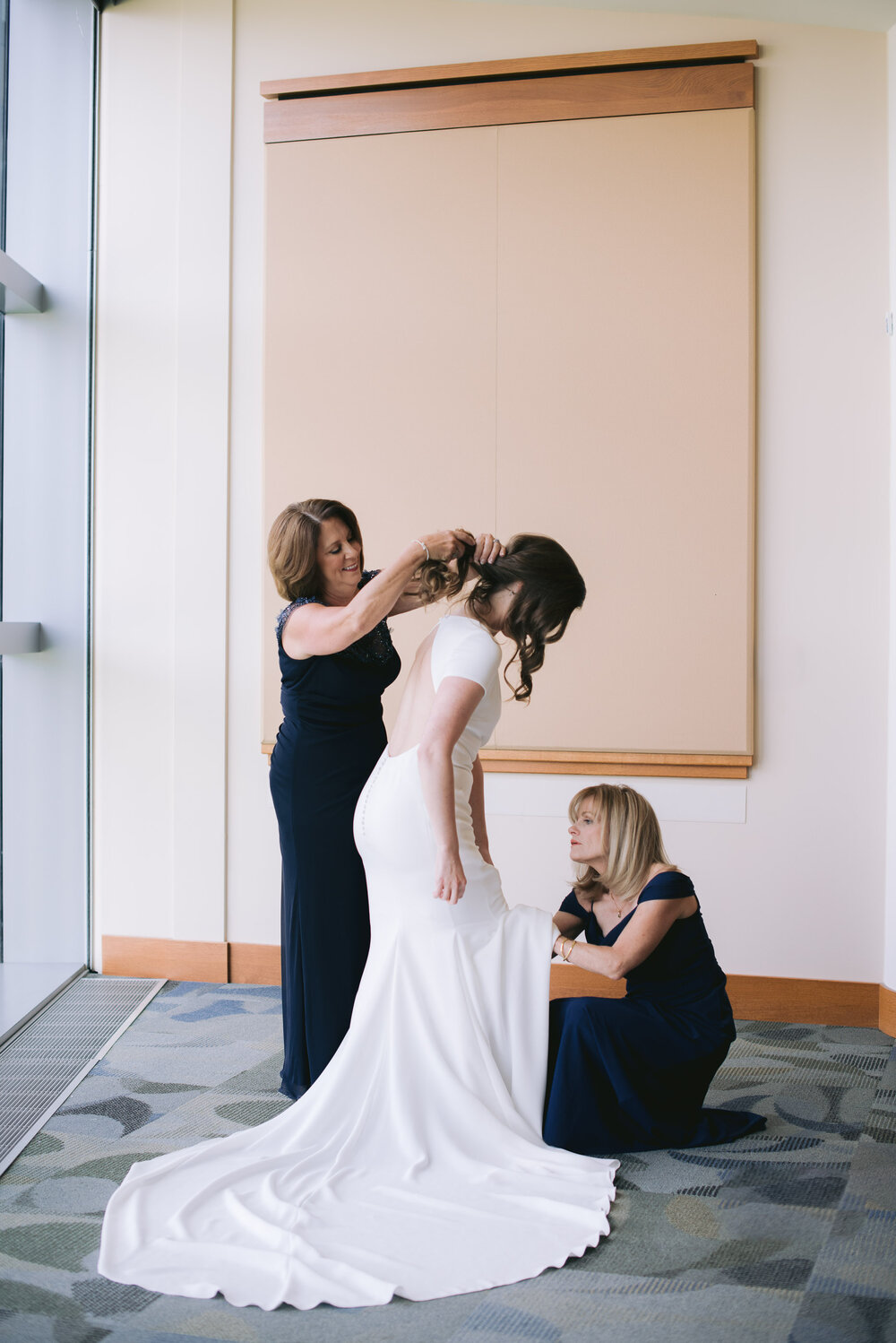 Indianapolis Central Library Wedding Erika Aileen Photography Indianapolis Wedding Photographer