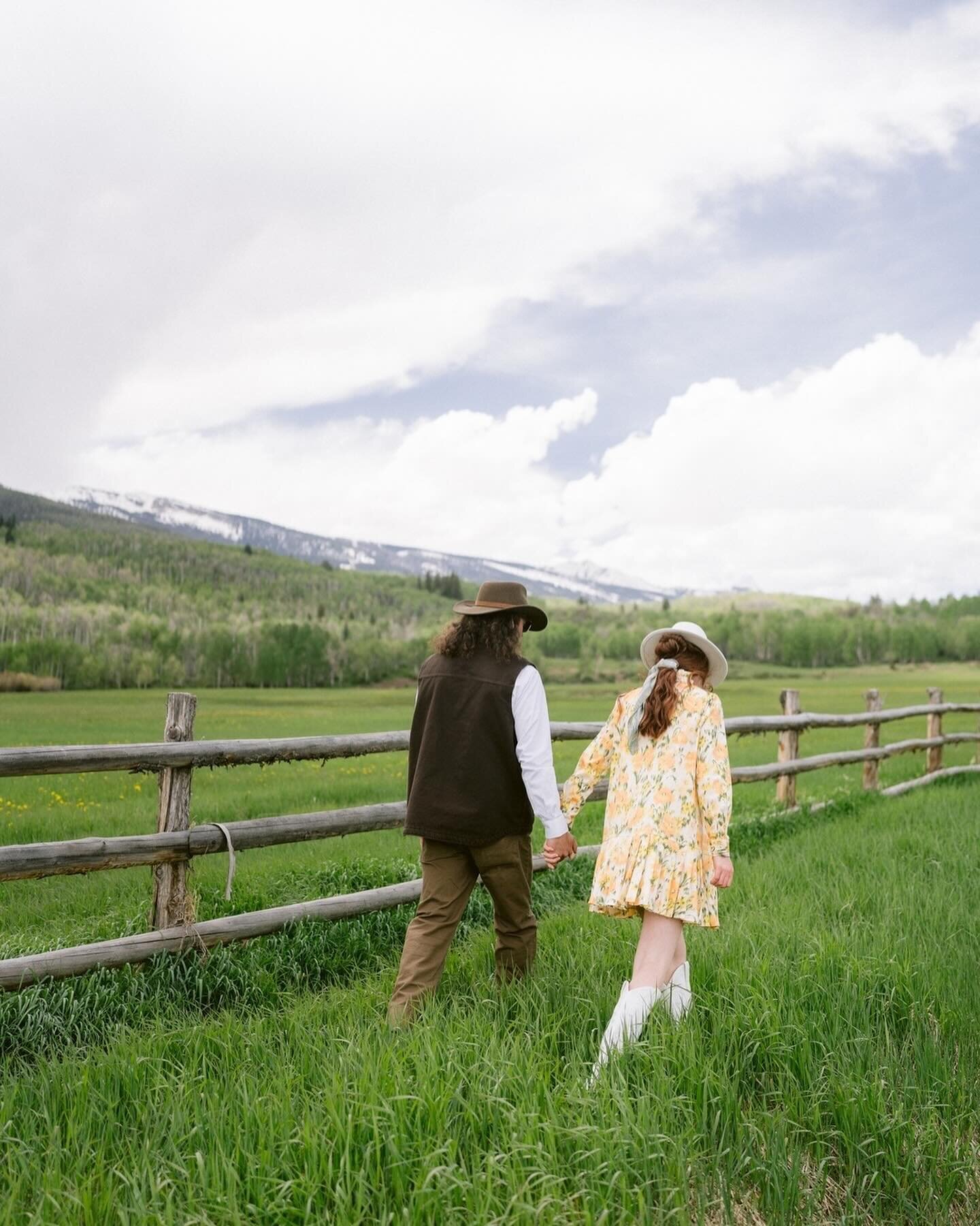 It&rsquo;s the in-between moments.

We walked along this horse farm in Aspen together,  took in the view, gave treats, and laughed. Taking the time to prioritize pre-wedding photos makes a world of difference.

Our time is typically less constrained 