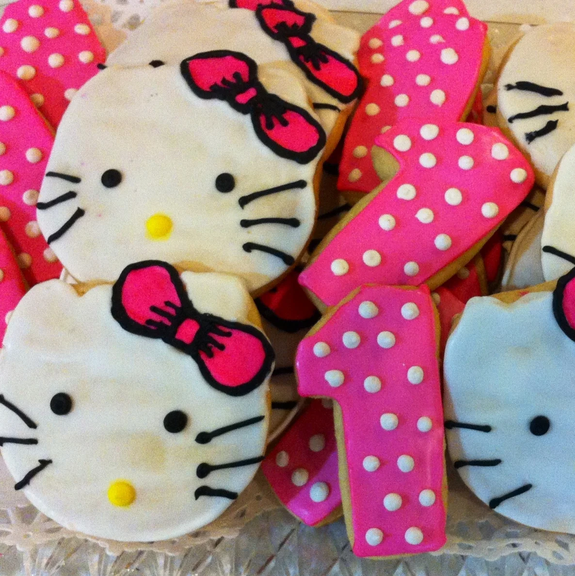 HELLO KITTY.JPG