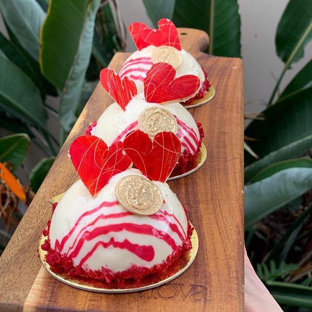 Mother&rsquo;s Day Specials ✨🌹 Our beautiful Mother&rsquo;s Day Cake with Tavalon Tea Mousse, Raspberry Cr&egrave;me, Fresh Raspberry and a White Chocolate Crisp &amp; We&rsquo;ll also have a Heart Shaped Pink and White Macaron ❤️ If you&rsquo;d lik