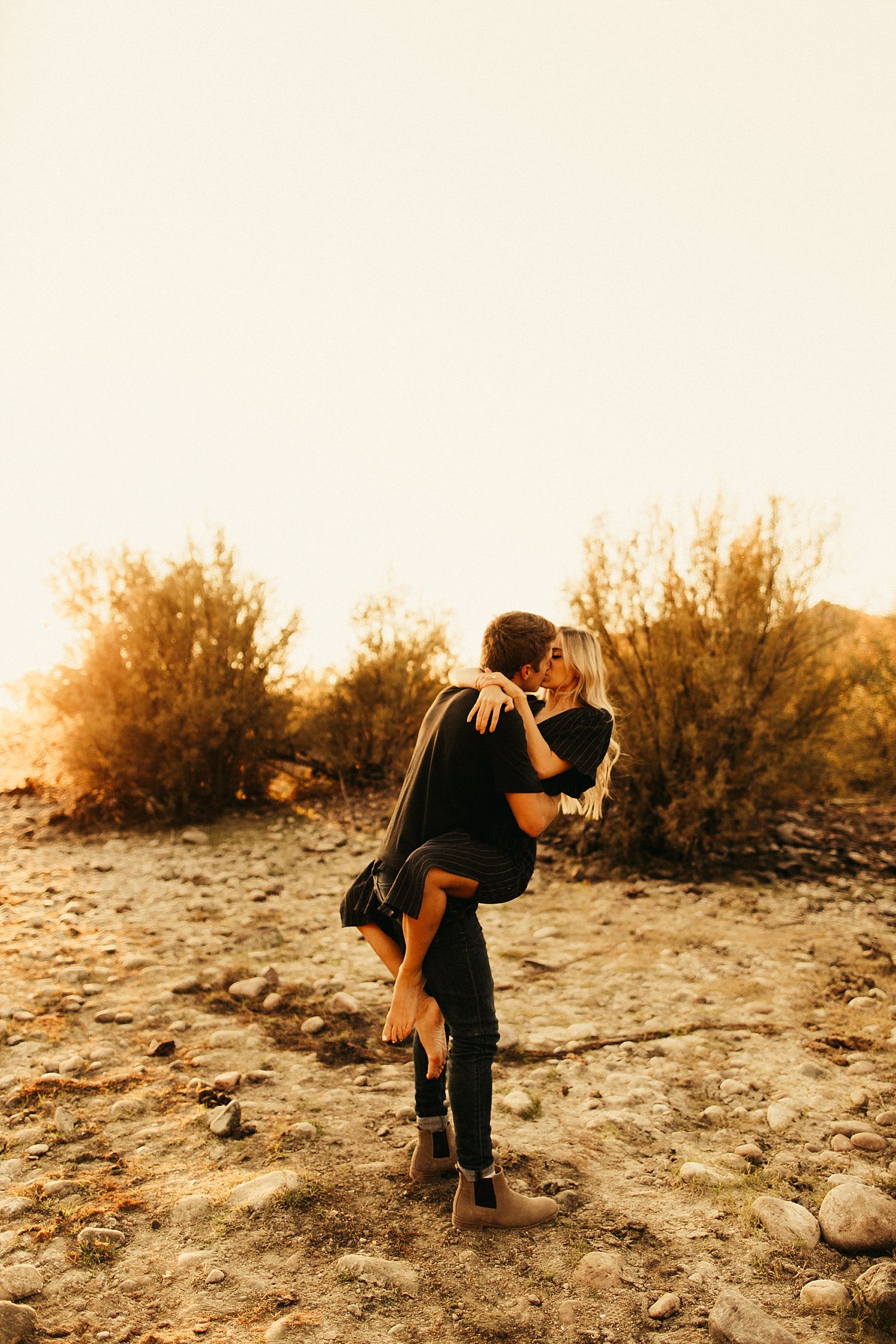 salt-river-arizona-engagement-session_0420.jpg