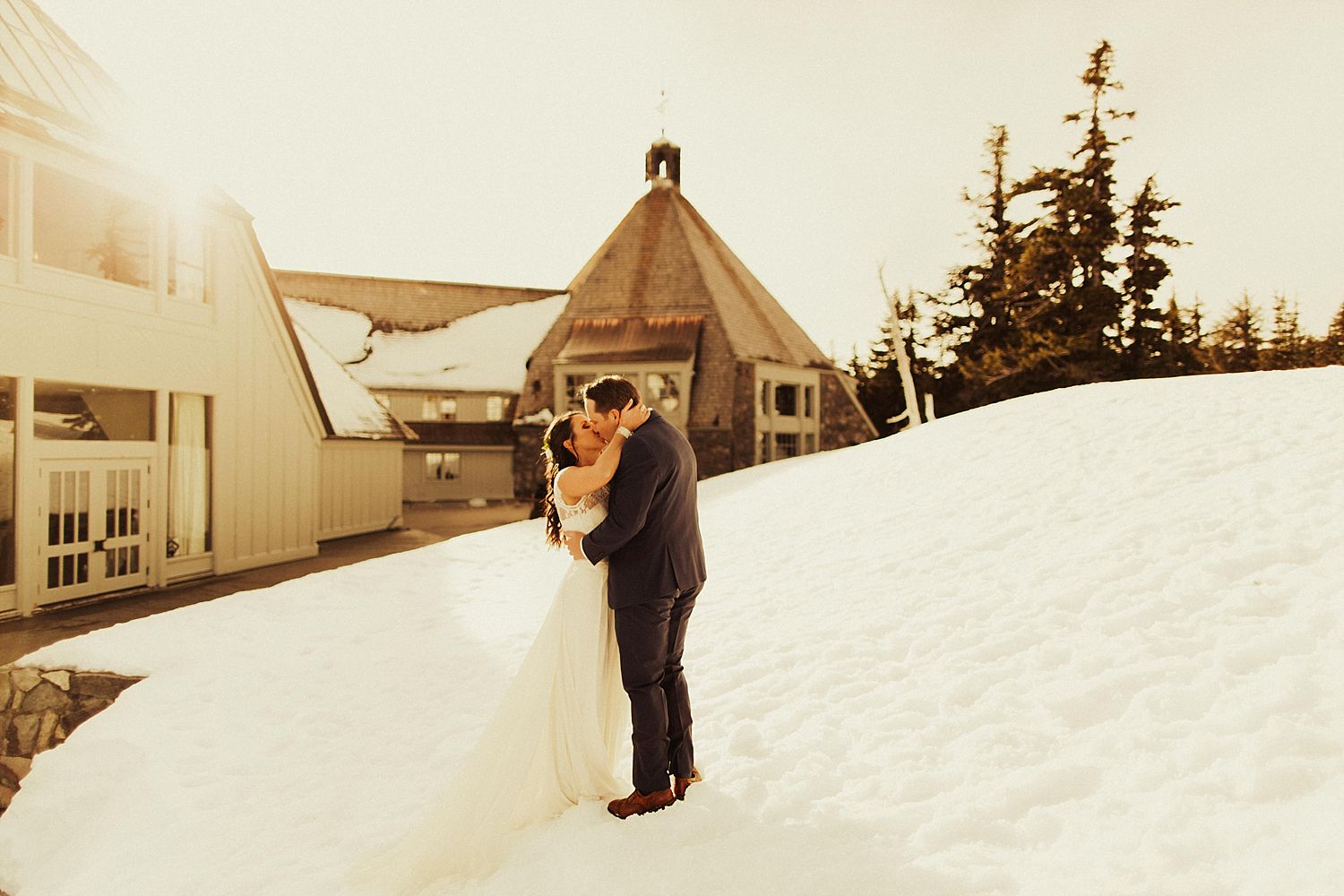 mt-hood-timberline-lodge-wedding_1240.jpg