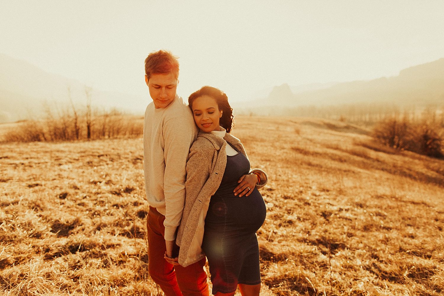 columbia-river-gorge-maternity-session_1680.jpg