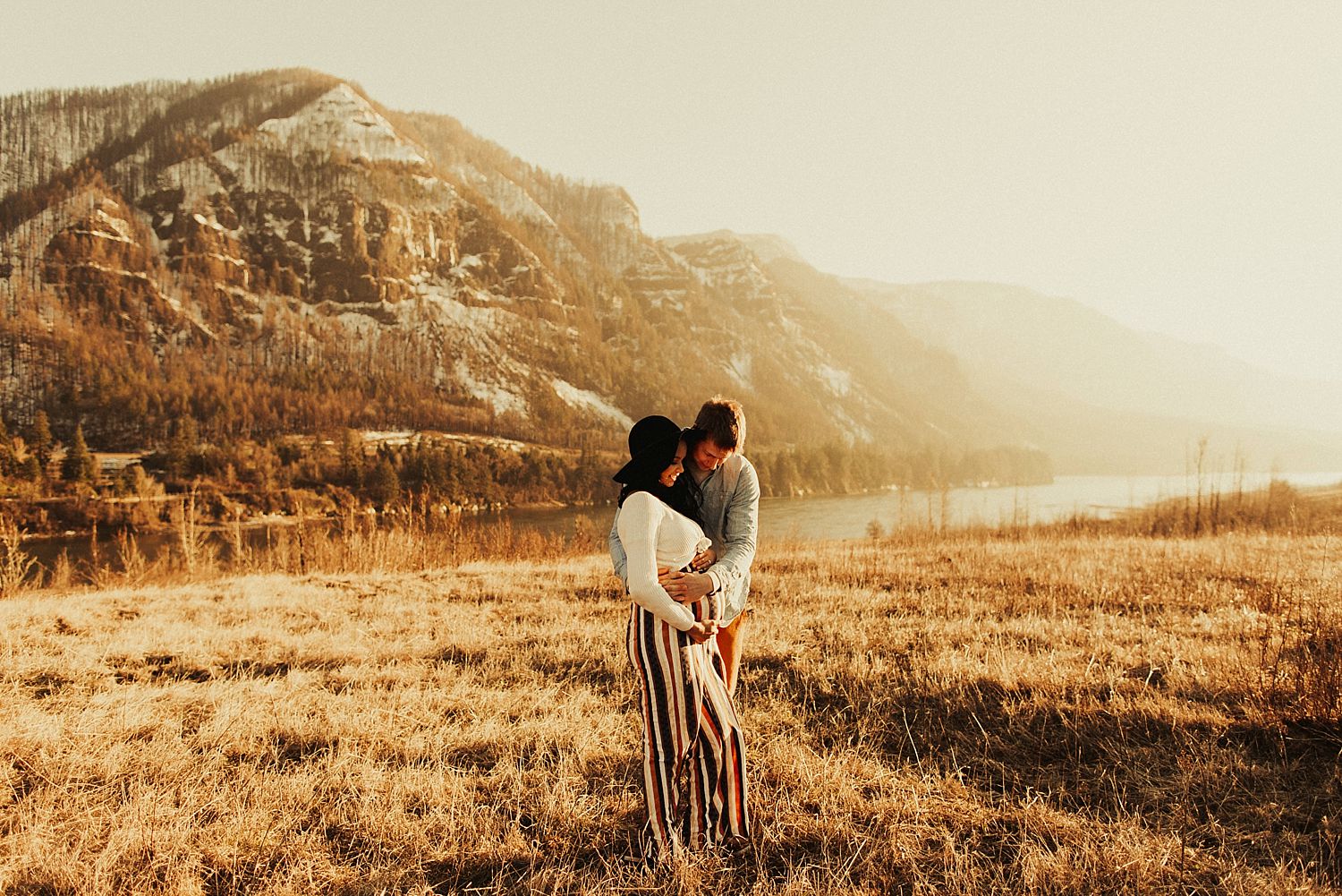 columbia-river-gorge-maternity-session_1683.jpg