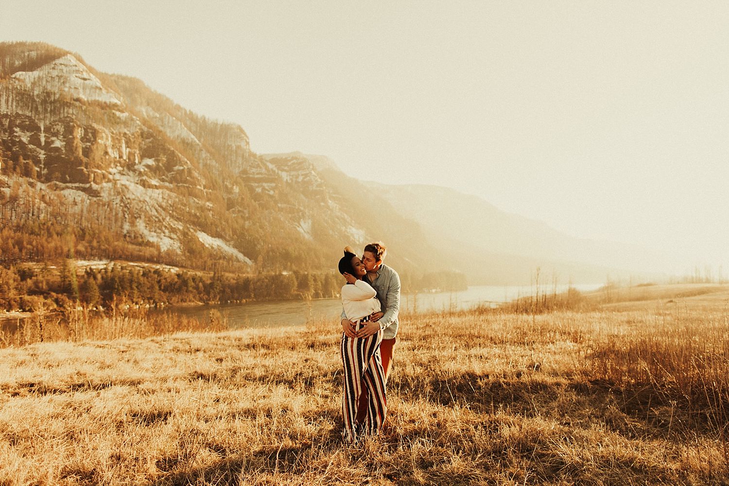 columbia-river-gorge-maternity-session_1685.jpg