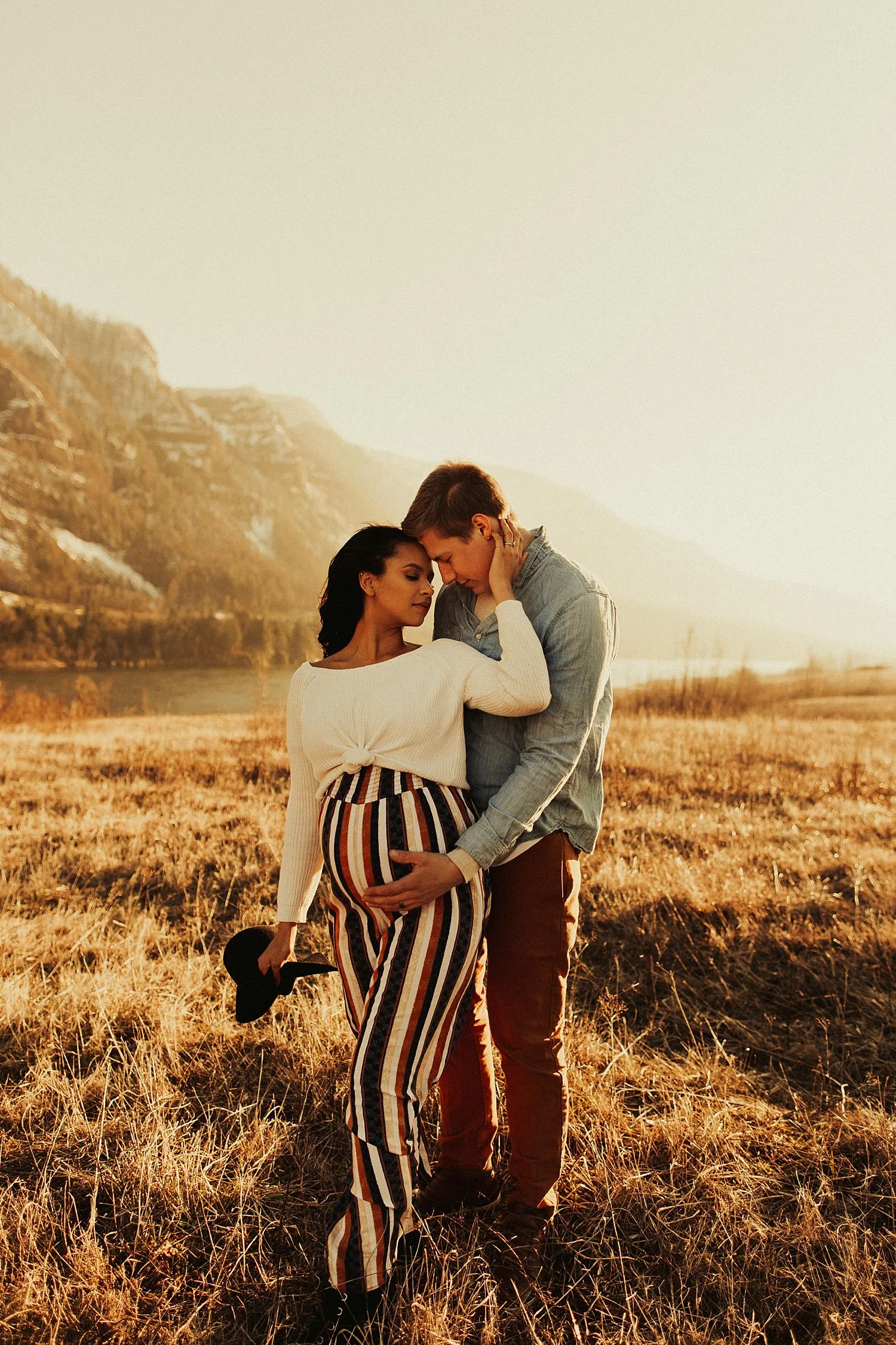 columbia-river-gorge-maternity-session_1691.jpg