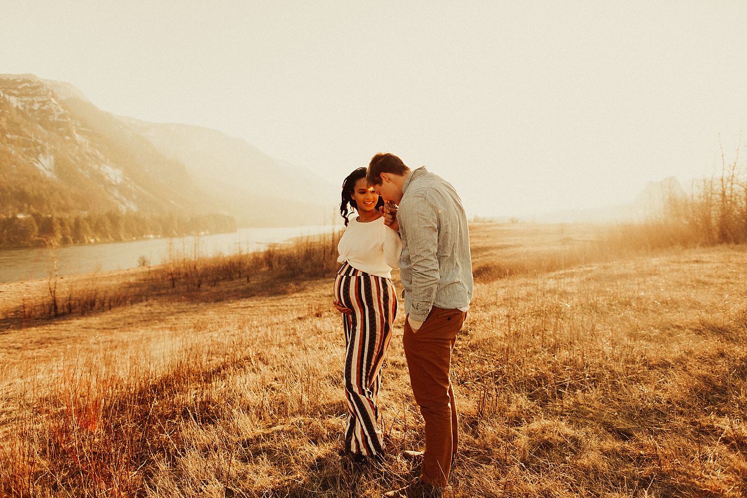 columbia-river-gorge-maternity-session_1703.jpg