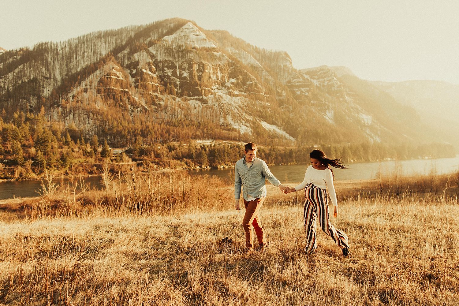 columbia-river-gorge-maternity-session_1707.jpg