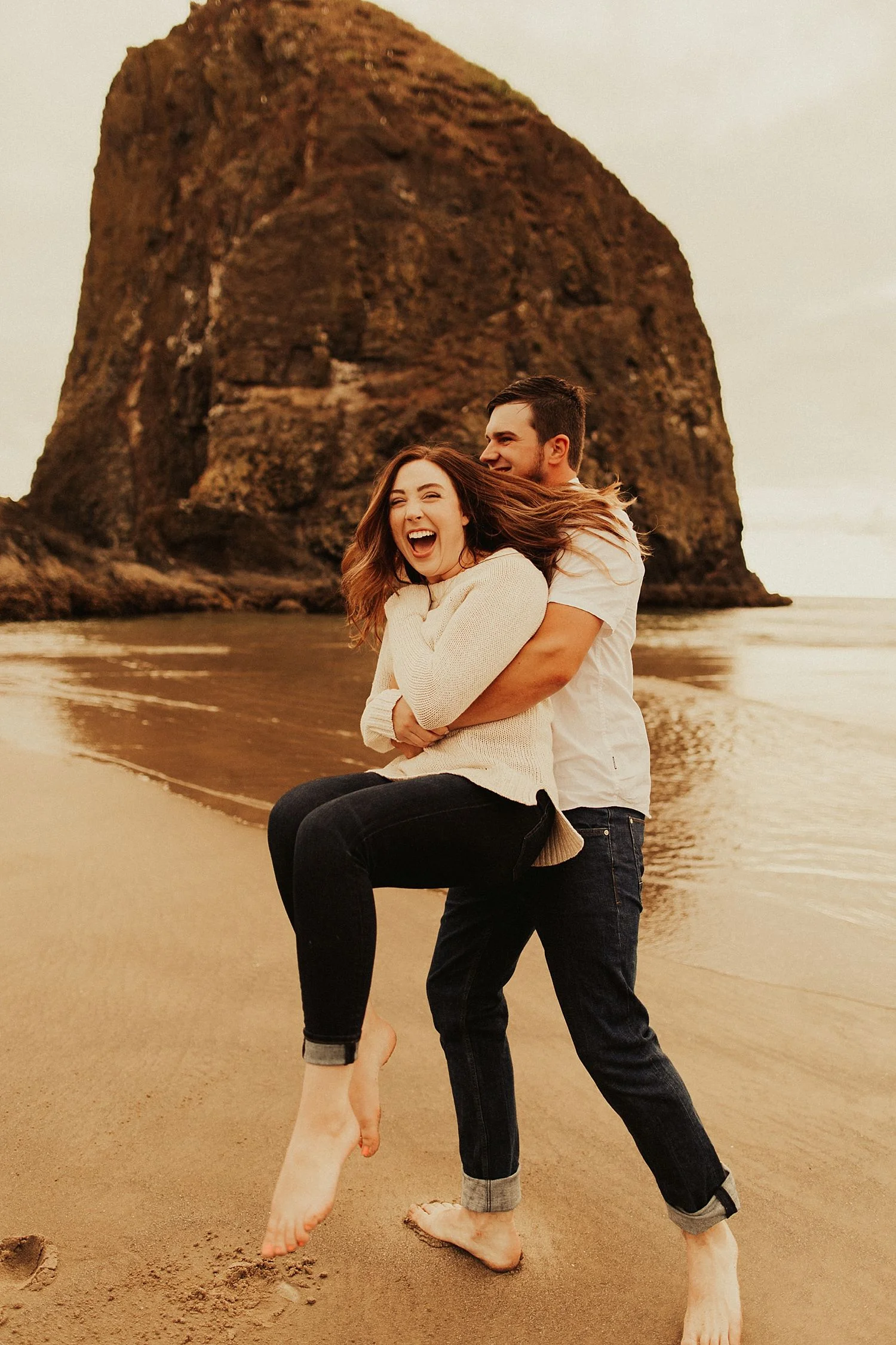 cannon-beach-couples-session_3668.jpg