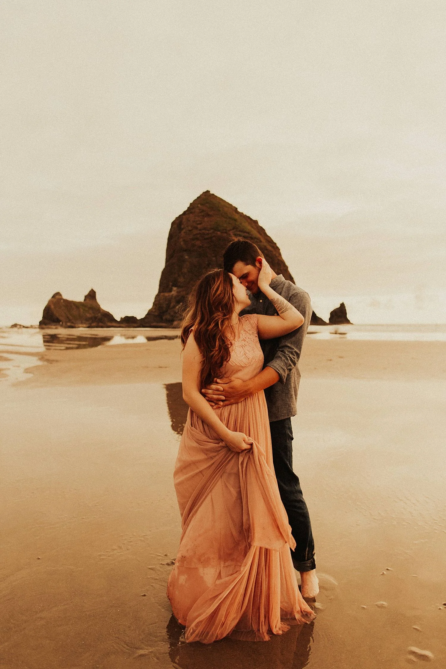 cannon-beach-couples-session_3697.jpg