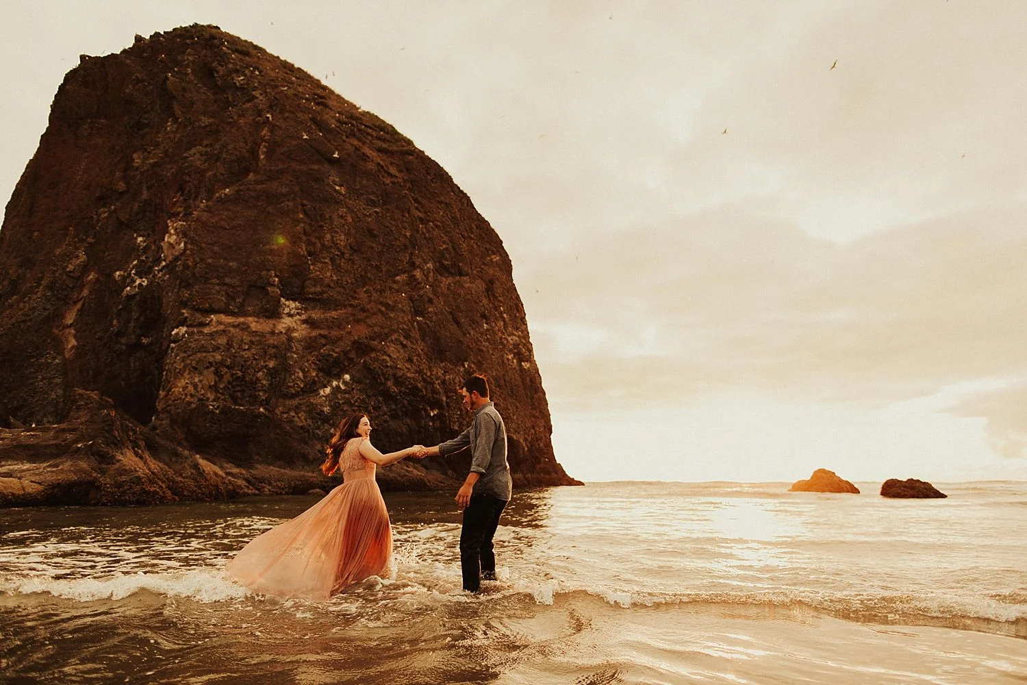 cannon-beach-couples-session_3722.jpg
