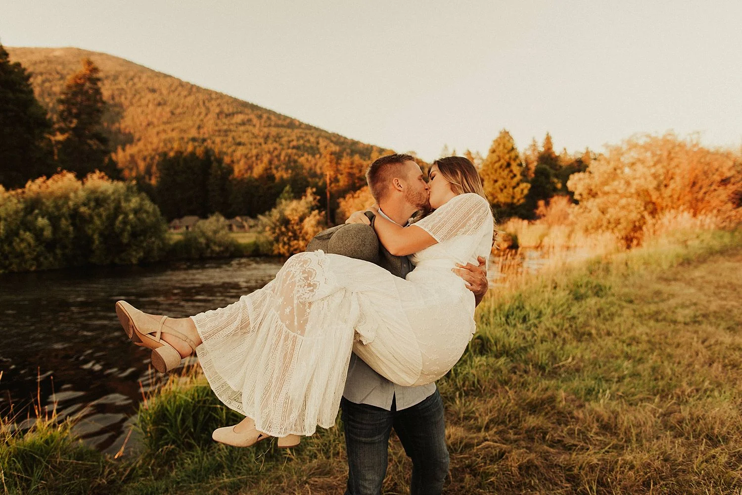 black-butte-ranch-engagement-photos_4005.jpg