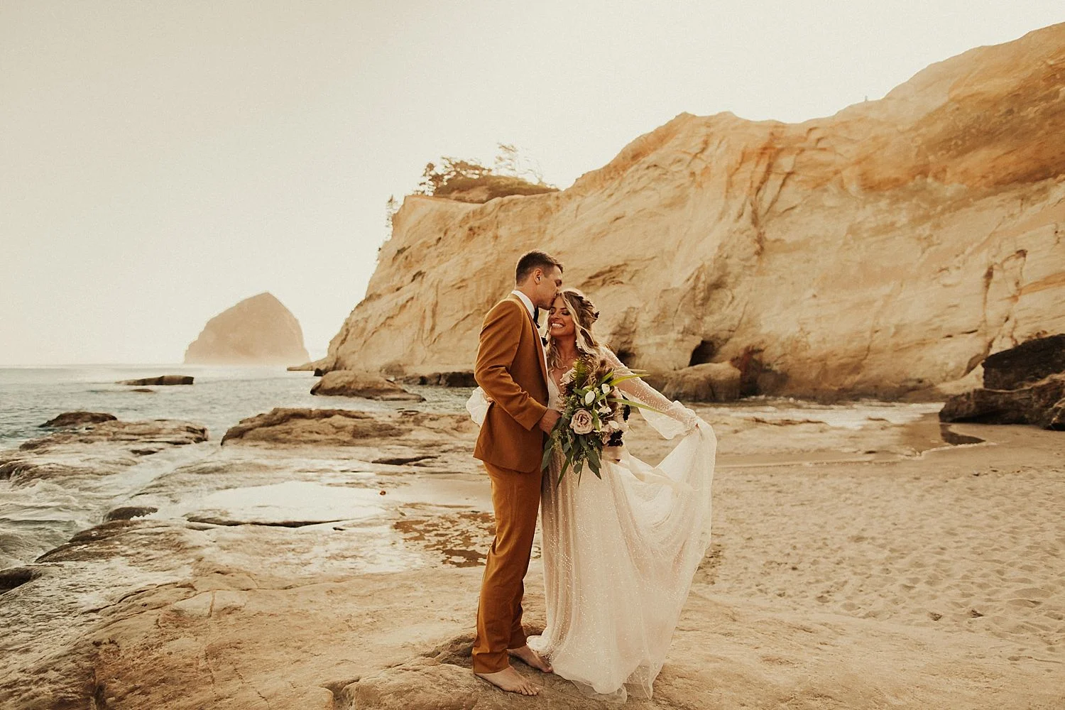 oregon-coast-beach-elopement_4109.jpg