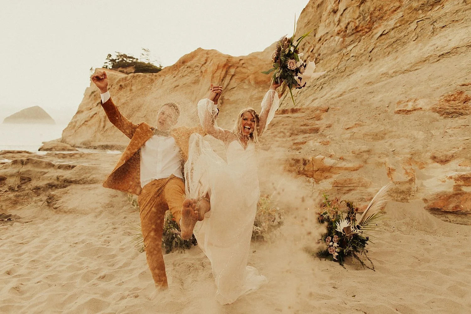 oregon-coast-beach-elopement_4123.jpg