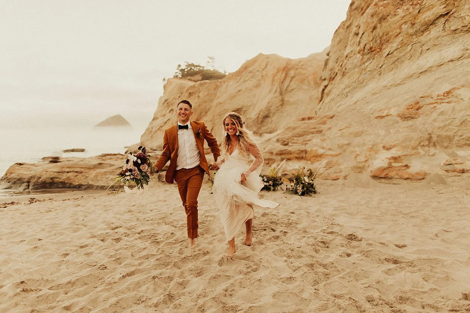 oregon-coast-beach-elopement_4150.jpg