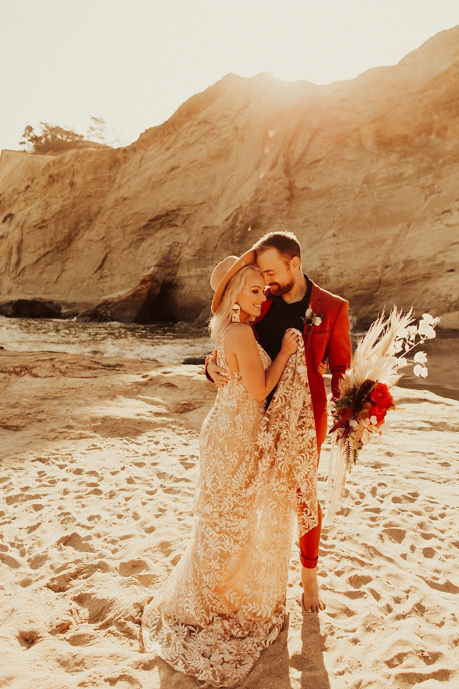 boho-beach-oregon-elopement_4467.jpg
