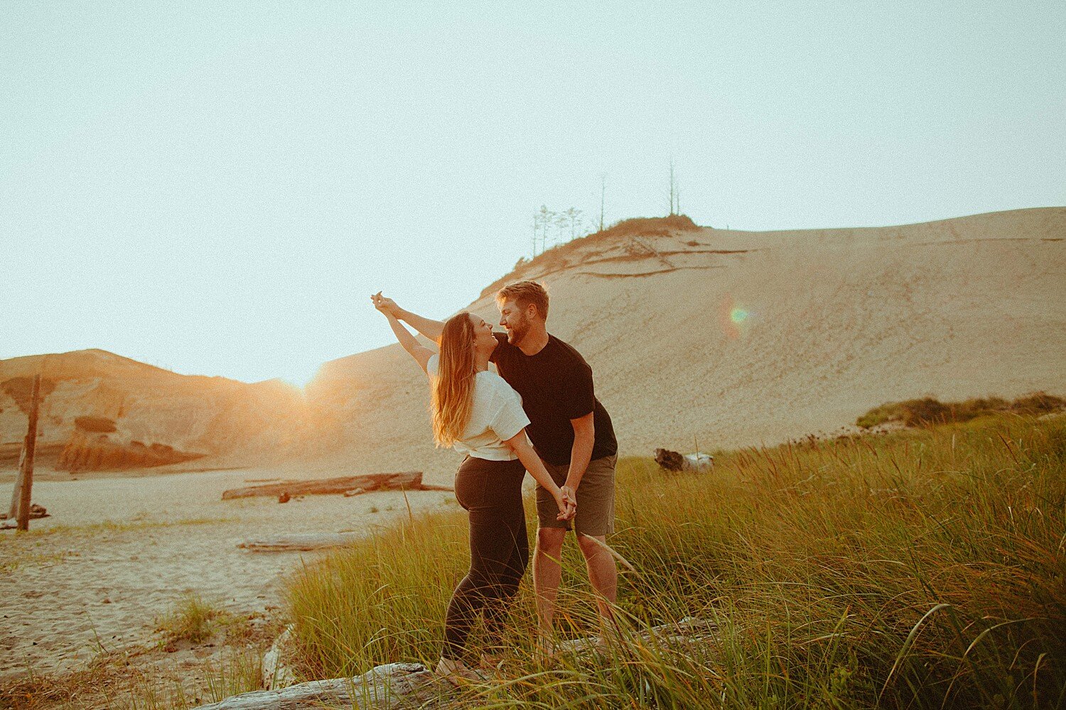 Cape Kiwanda Anniversary Shoot // Pacific City, OR — Oregon Wedding ...