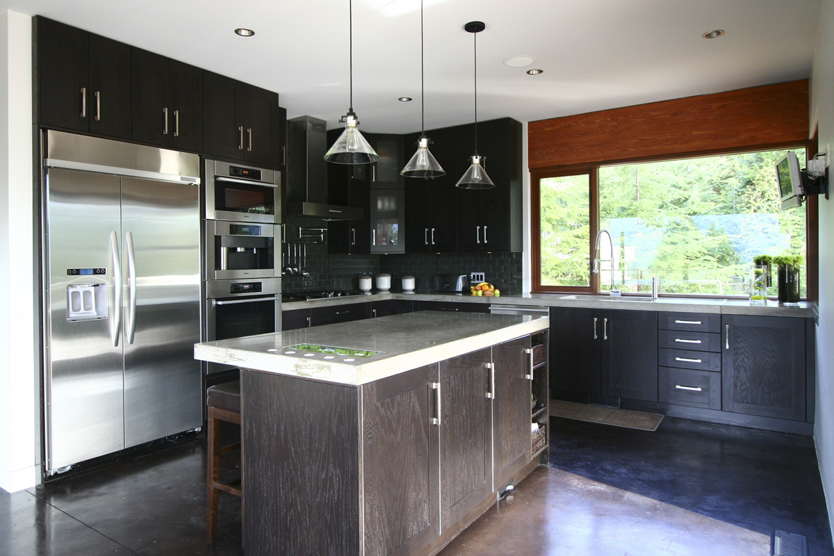 shelter_architecture_squamish_honey_modern_kitchen.jpg