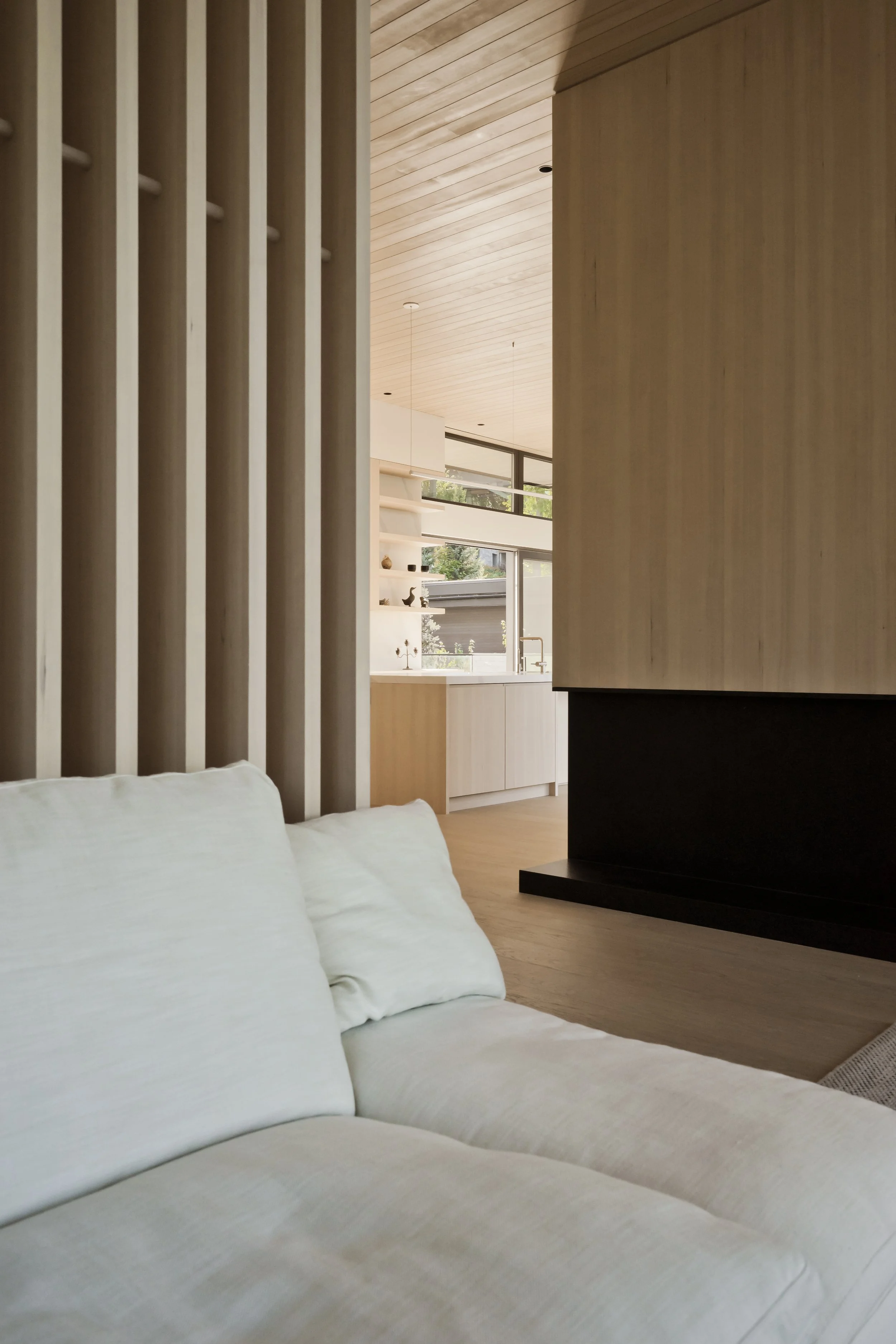 DSC06442 edit - living.jpg