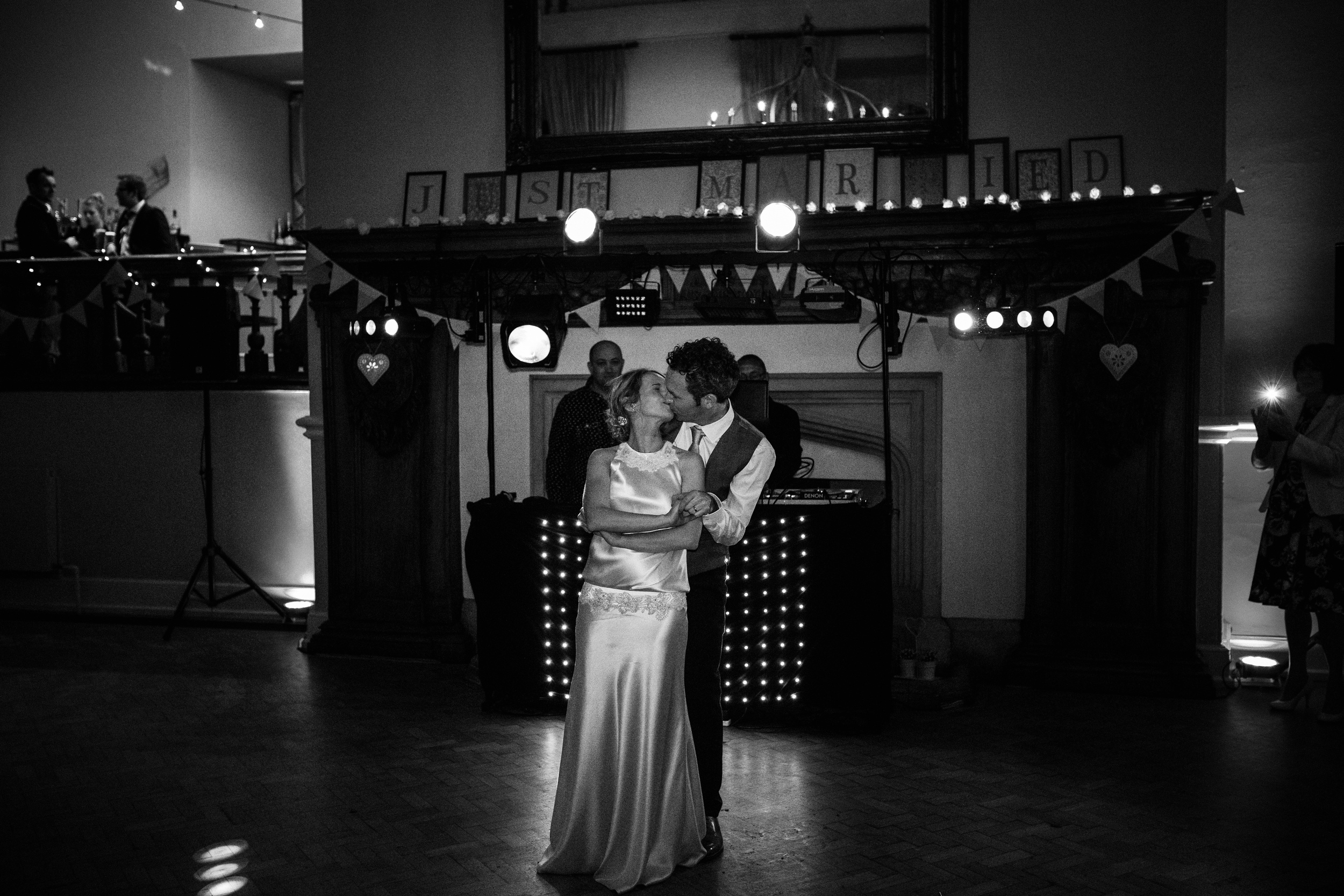 Farnham Castle wedding photographer