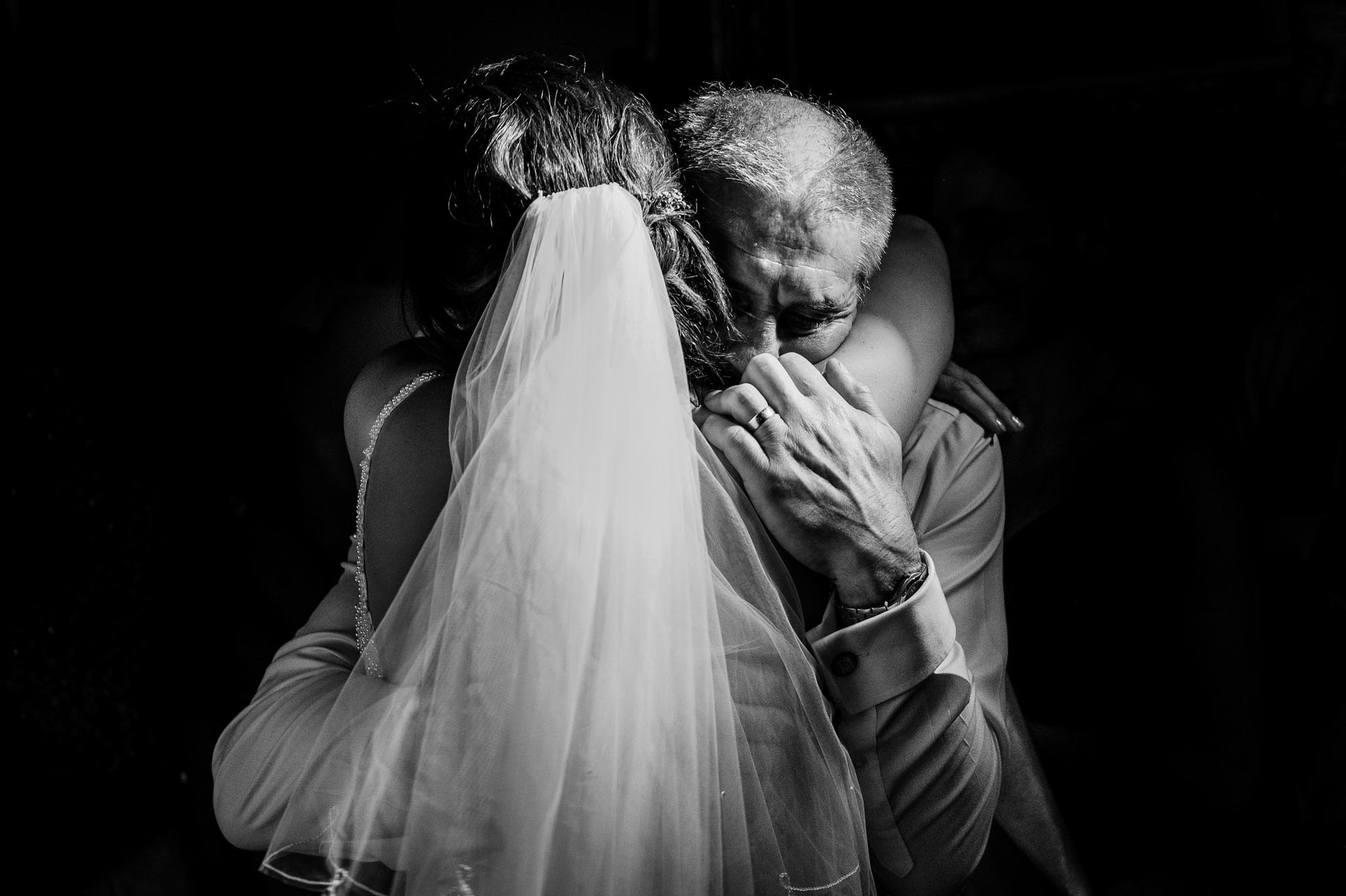 black and White wedding photography-3.jpg