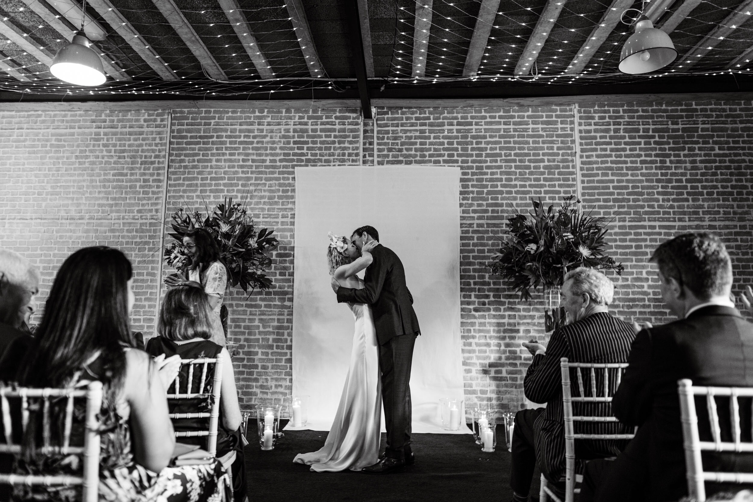 cherwell boathouse wedding photography-18.jpg