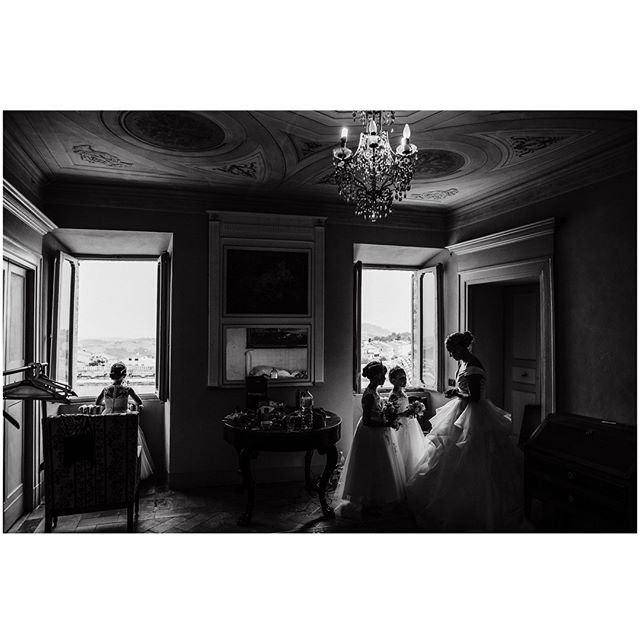 This image was taken at a delightful comune in Italy. ⁠
⁠
#Petritoli leaves me with so many fond memories, I will always travel the world for a good wedding story⁠
-⁠
-⁠
-⁠
-⁠
-⁠
-⁠
-⁠
-⁠
#weddingday #weddingphotojournalist #hesaidyes #shesaidyes #id