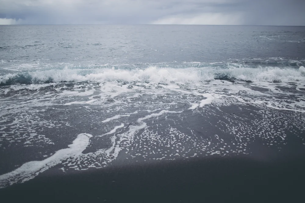 black-sand-beach_11.jpg