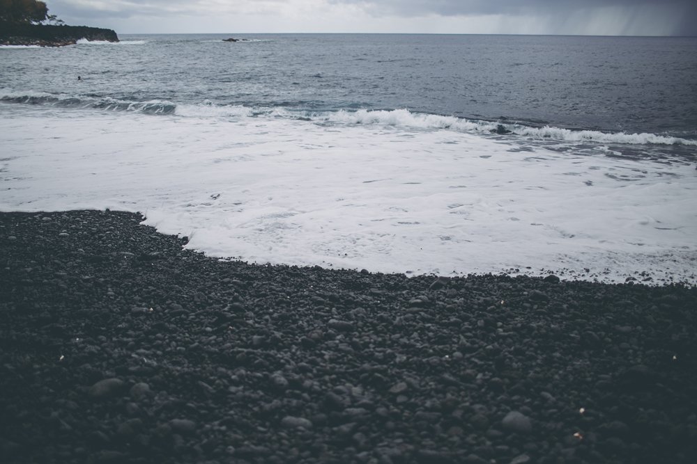 black-sand-beach_16.jpg