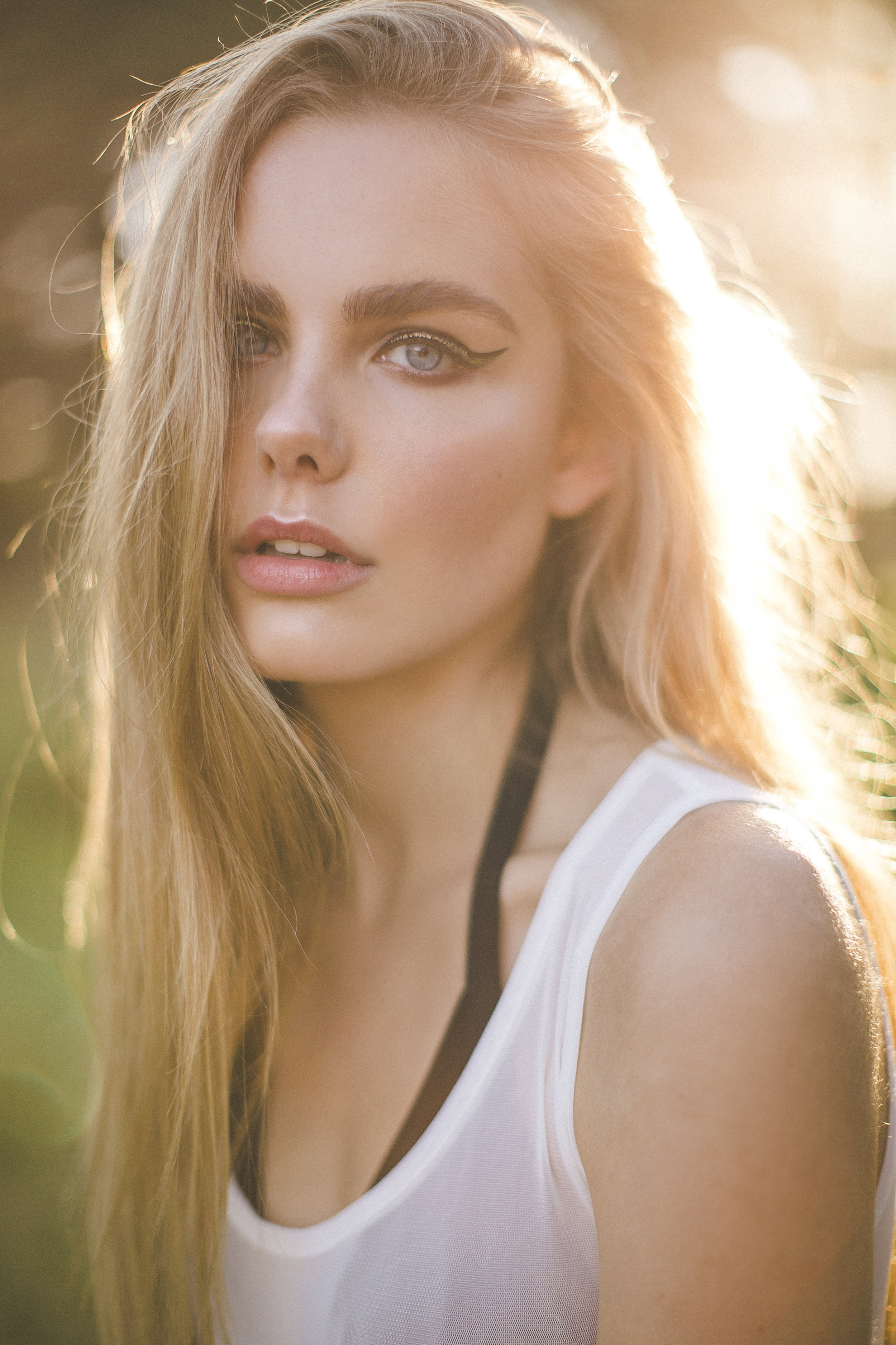 Canon 85mm f1.2L II Golden Hour Portrait Photography | Blue Moon