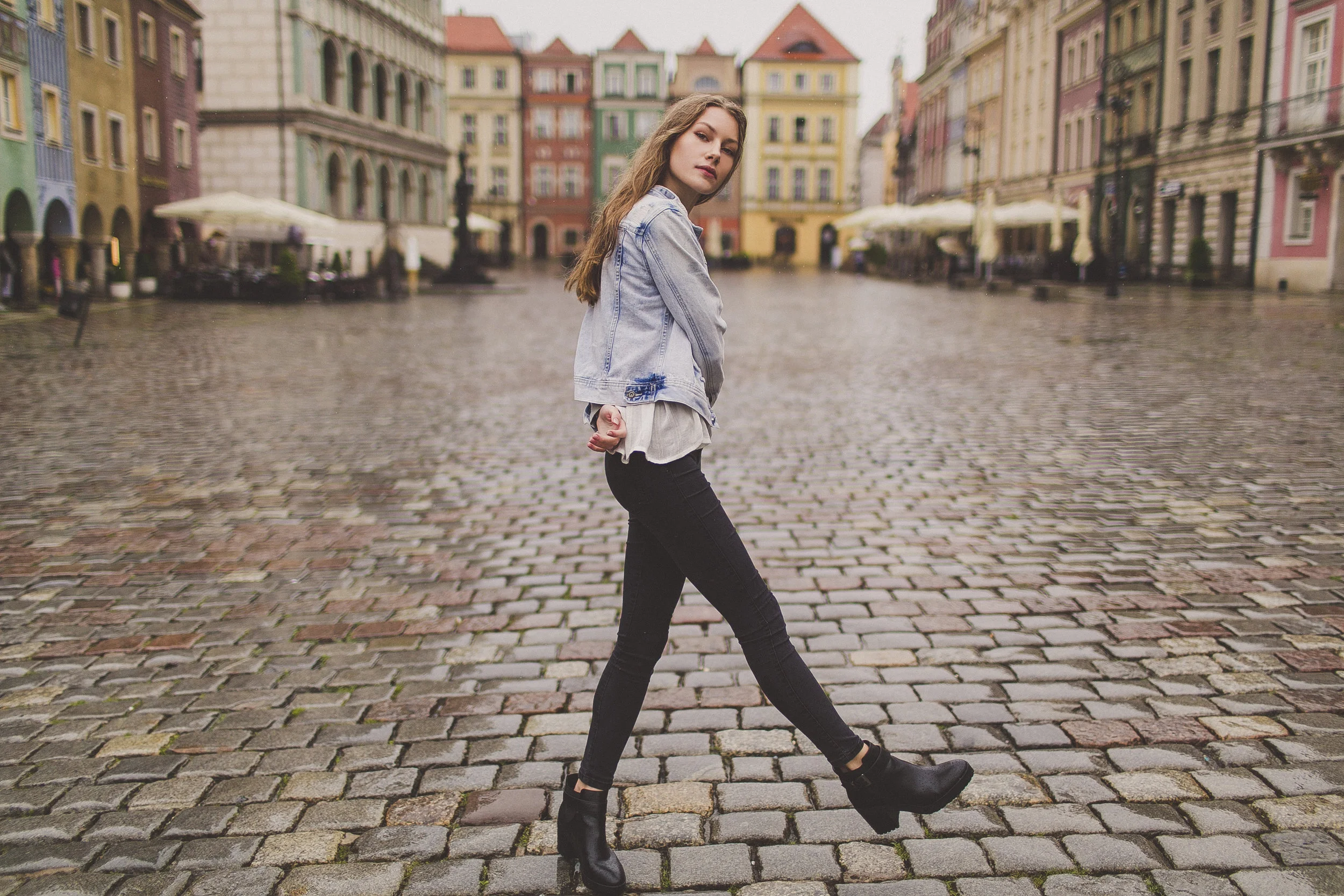 Raining Portrait Photography on the Streets of Poznan, Poland | Starry Nights