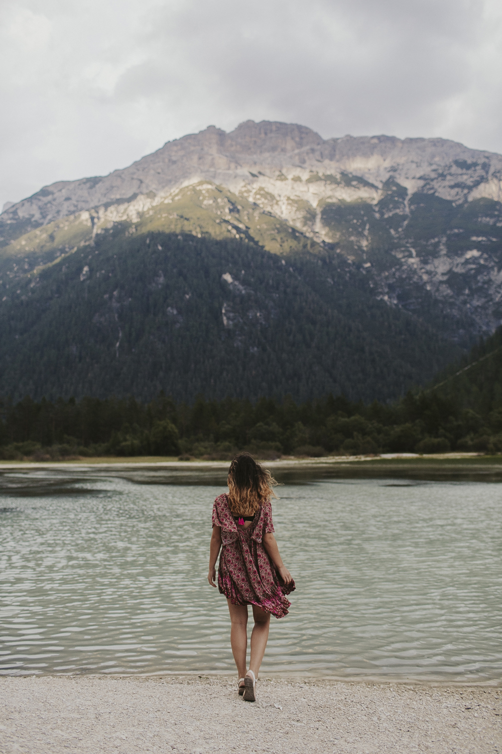 lago di braies in the italian alps — JULIA TROTTI