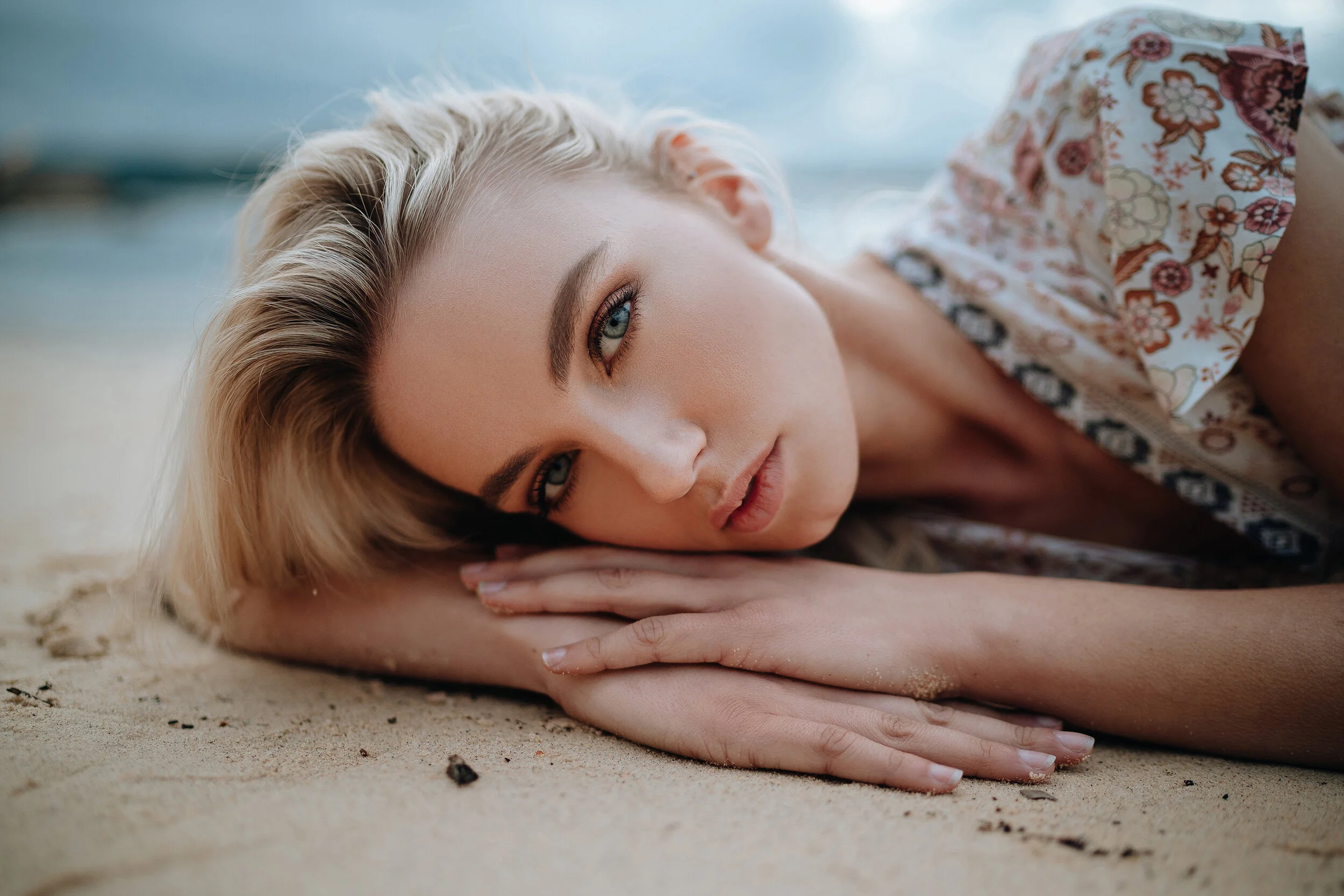 serene | Sony A7III + Zeiss 35mm f1.4 blue hour portraits