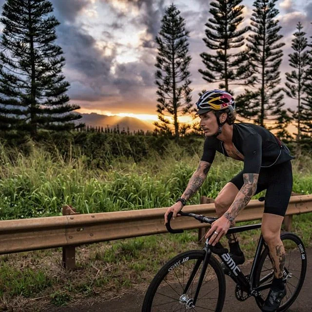 The hawaiian colorway. What a magical place. .
.
.
.
📷 @1_in_the_gutter

#neverstopexploring #trackbike #fixedgear #cycling #ride #bikes #outsideisfree #nature #photography #instagood #hawaii #tattoo