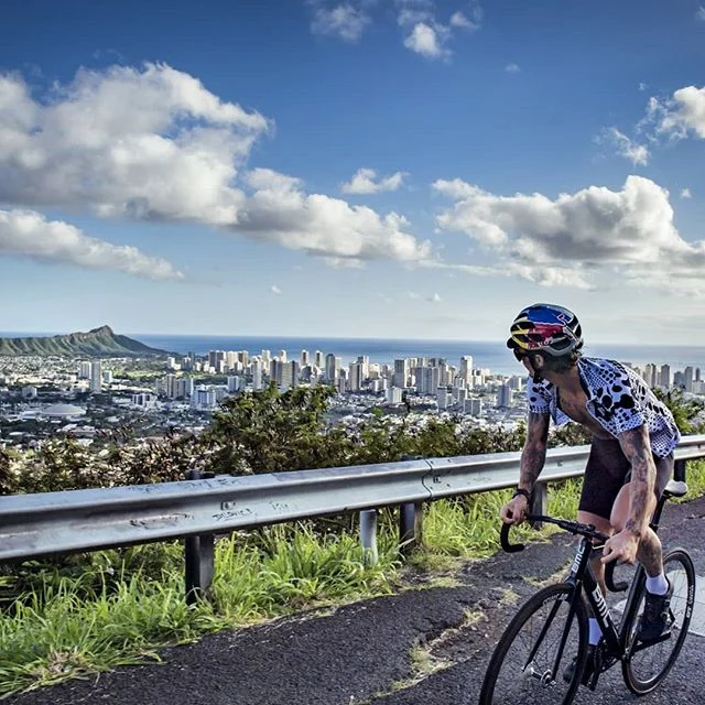 Tantalus - the house climb of Honolulu offers probably one of the most beautiful rides on earth. I love the fact that you can get out of a city, pedaling away from a westernized metropolis and diving into the jungle. Add this one to your bucketlist. 