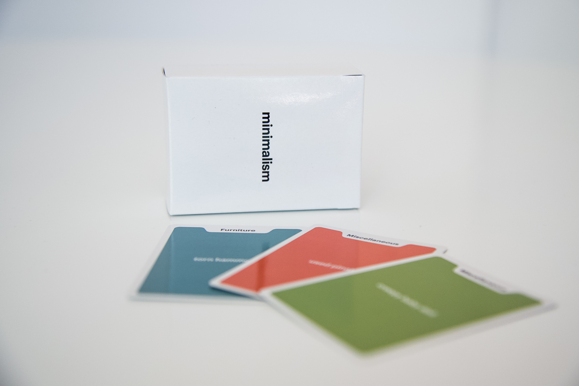 A product shot fo box and item cards.