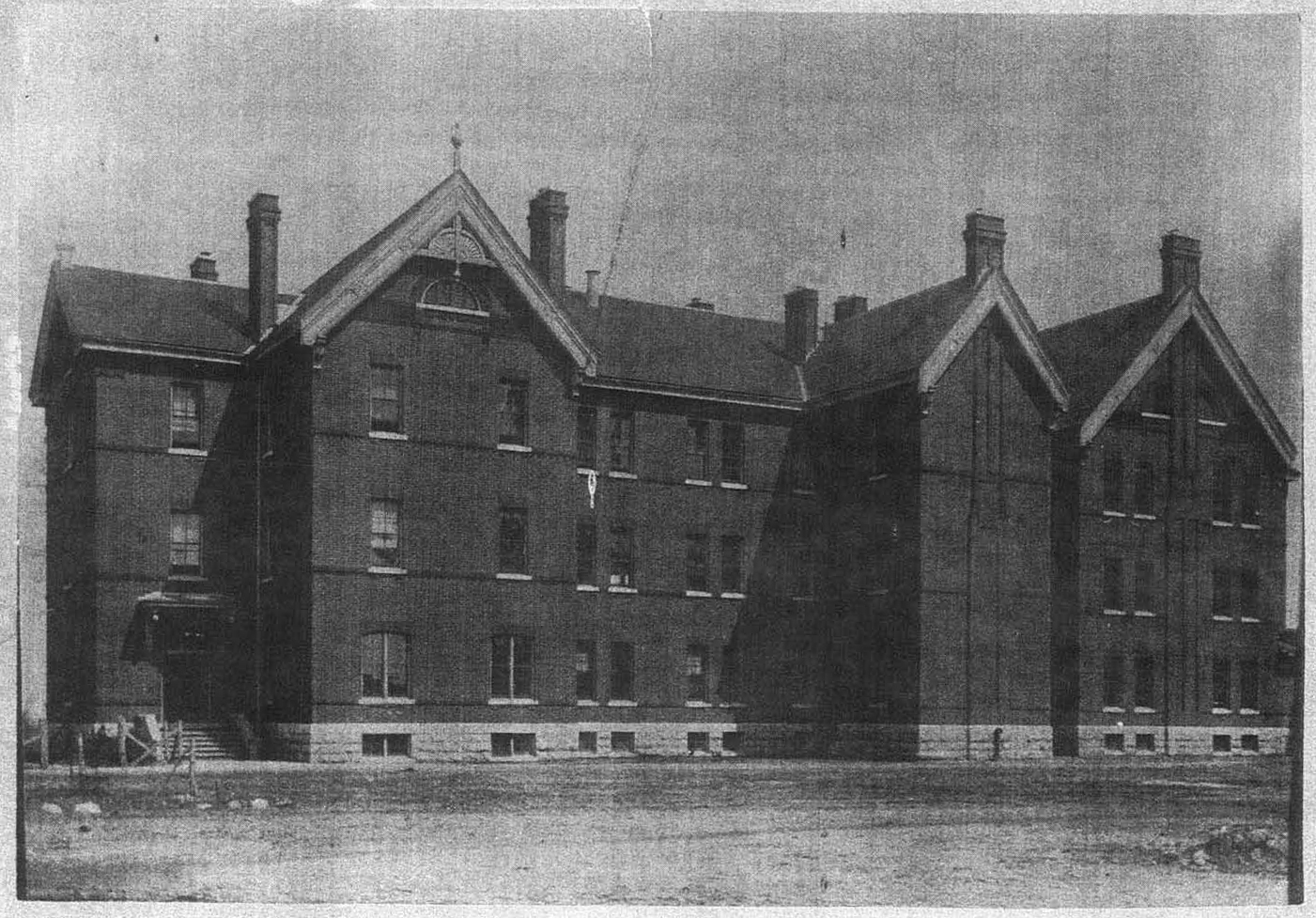 Cottage "B" demolished in 1960. Photo courtesy Archives of Ontario.