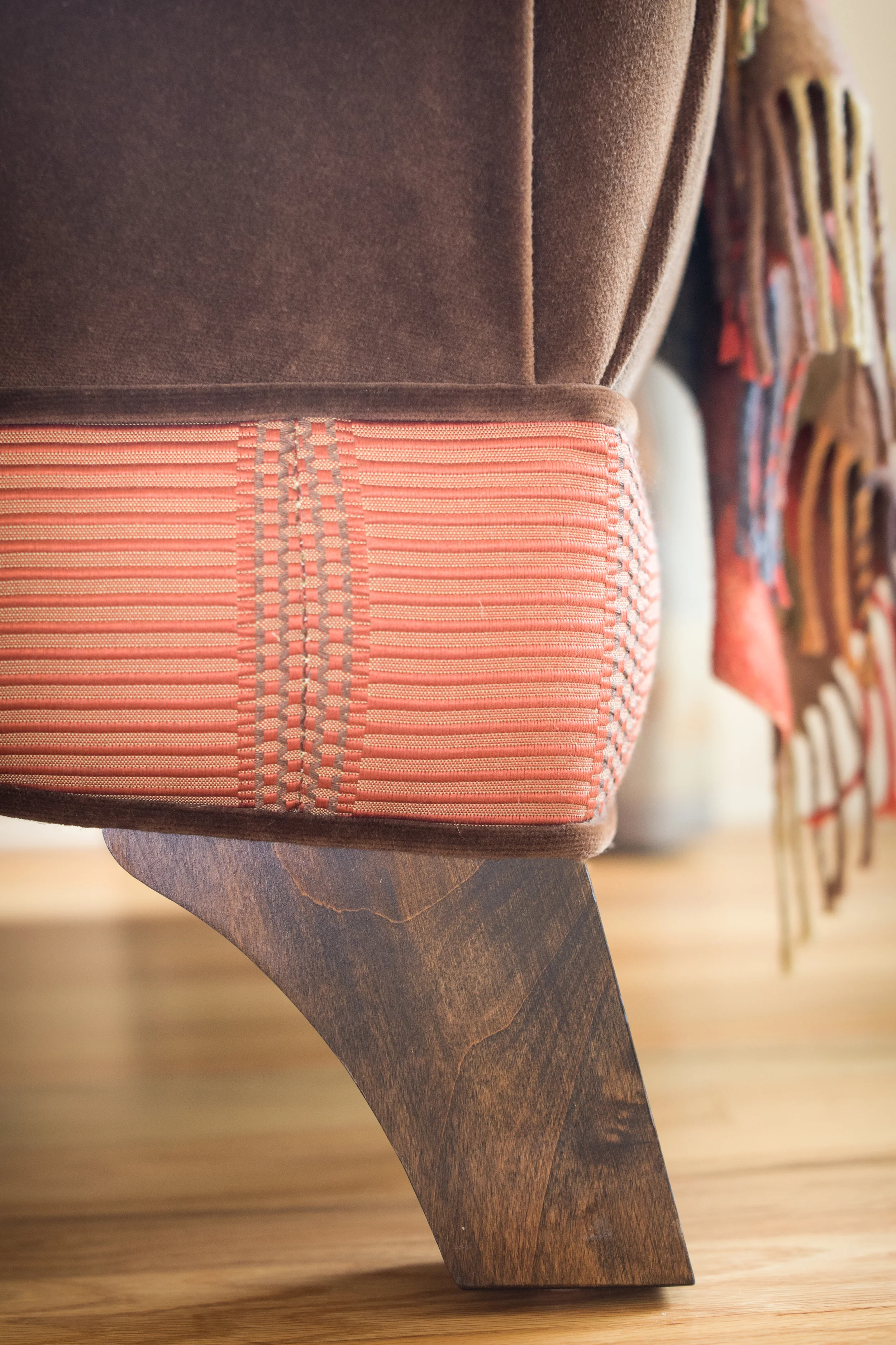 M&C chaise detail 2.jpg